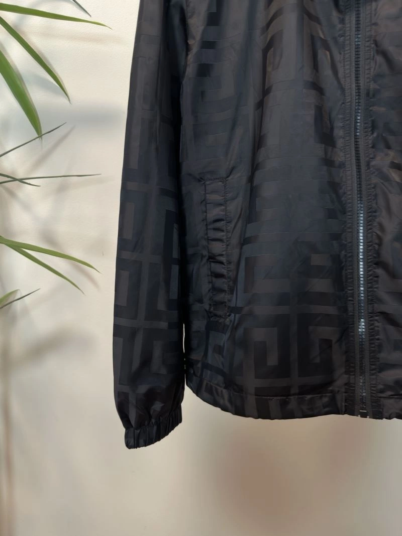 RelaxedFit Givenchy Outwear 123907