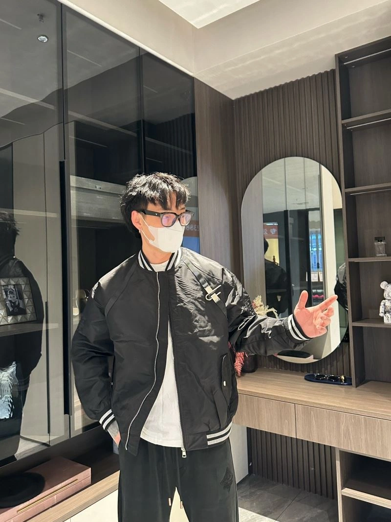 Givenchy Outwear TravelReady 123646