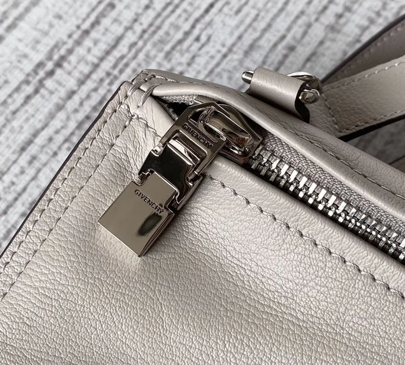 Flexible Givenchy Pandora Bags 44767