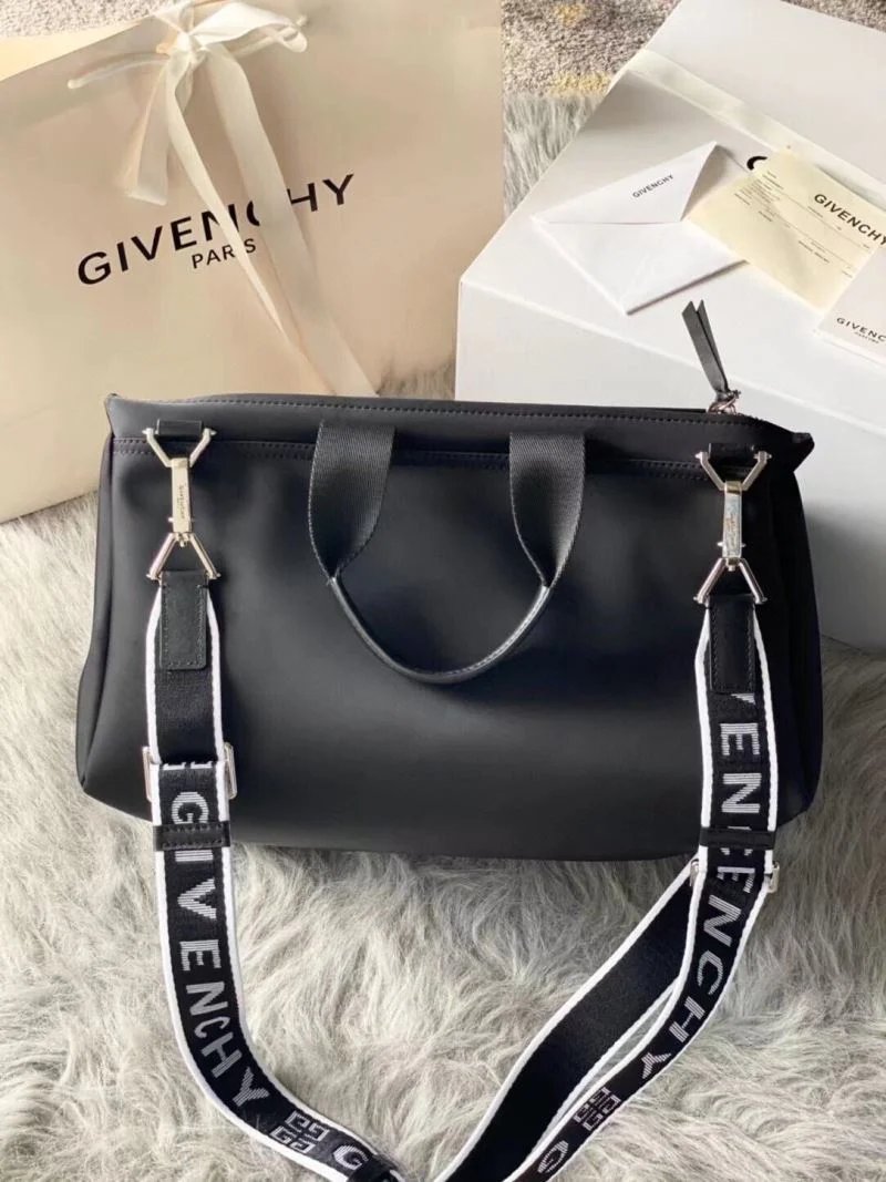 Effortless Givenchy Pandora Bags 44570