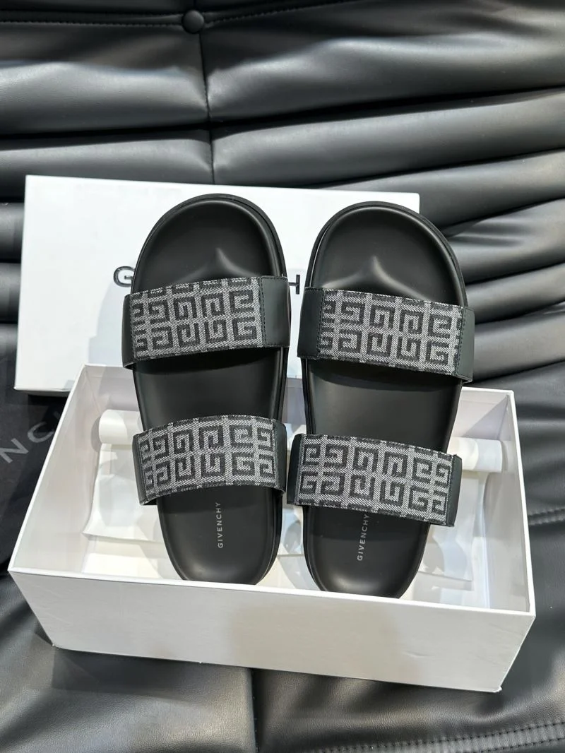 Givenchy Sandals Durable 4650
