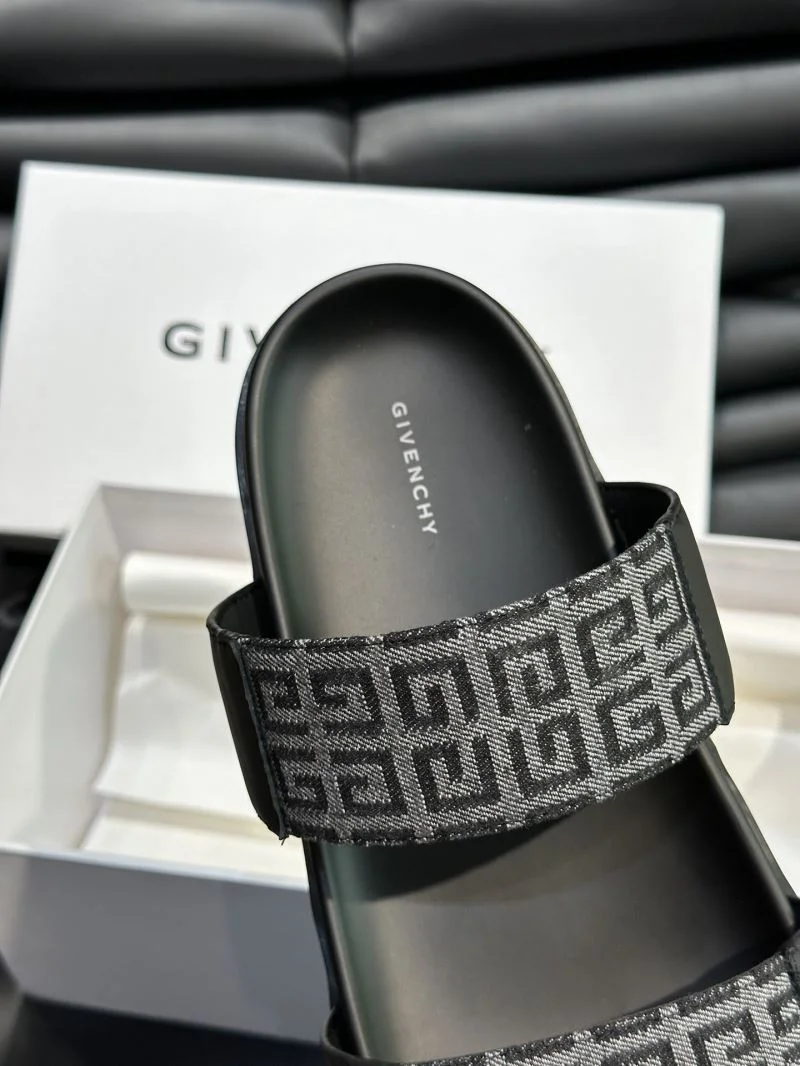 Givenchy Sandals Durable 4650