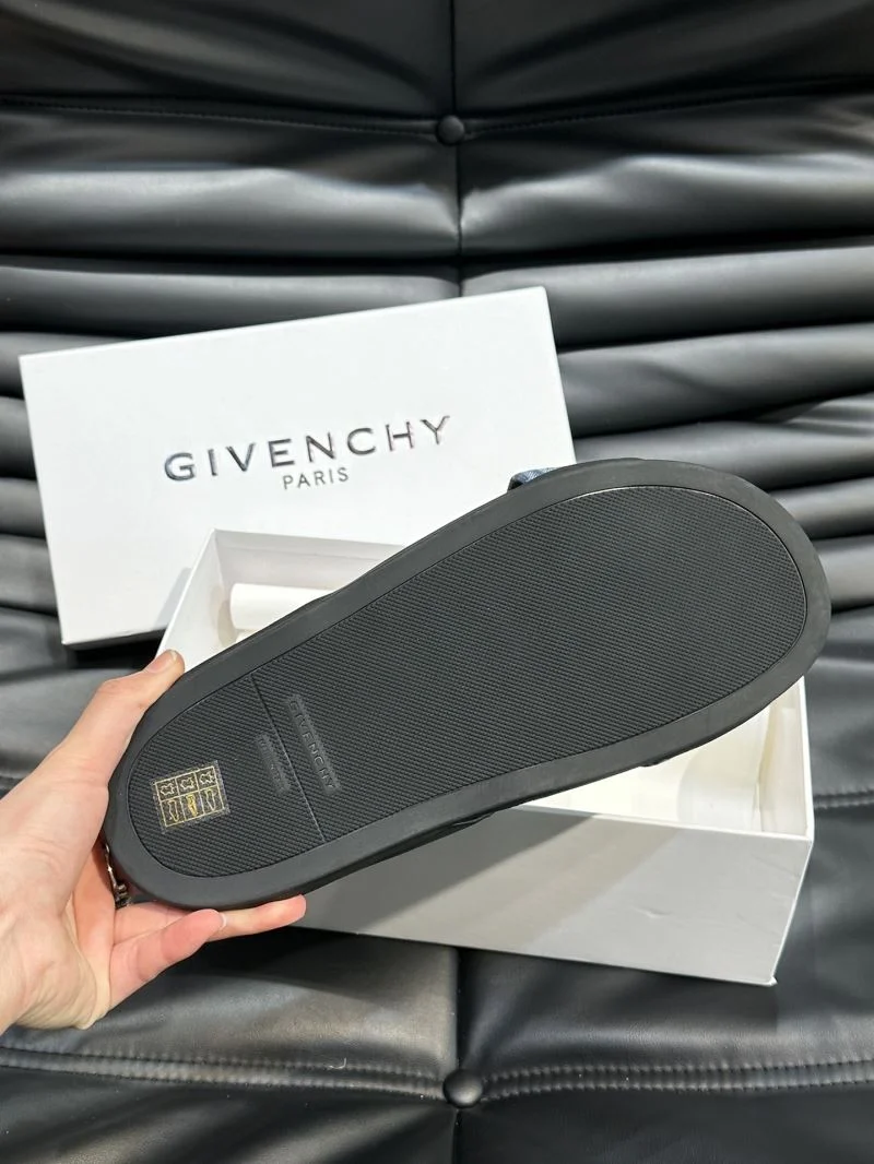 Vibrant Givenchy Sandals 4644