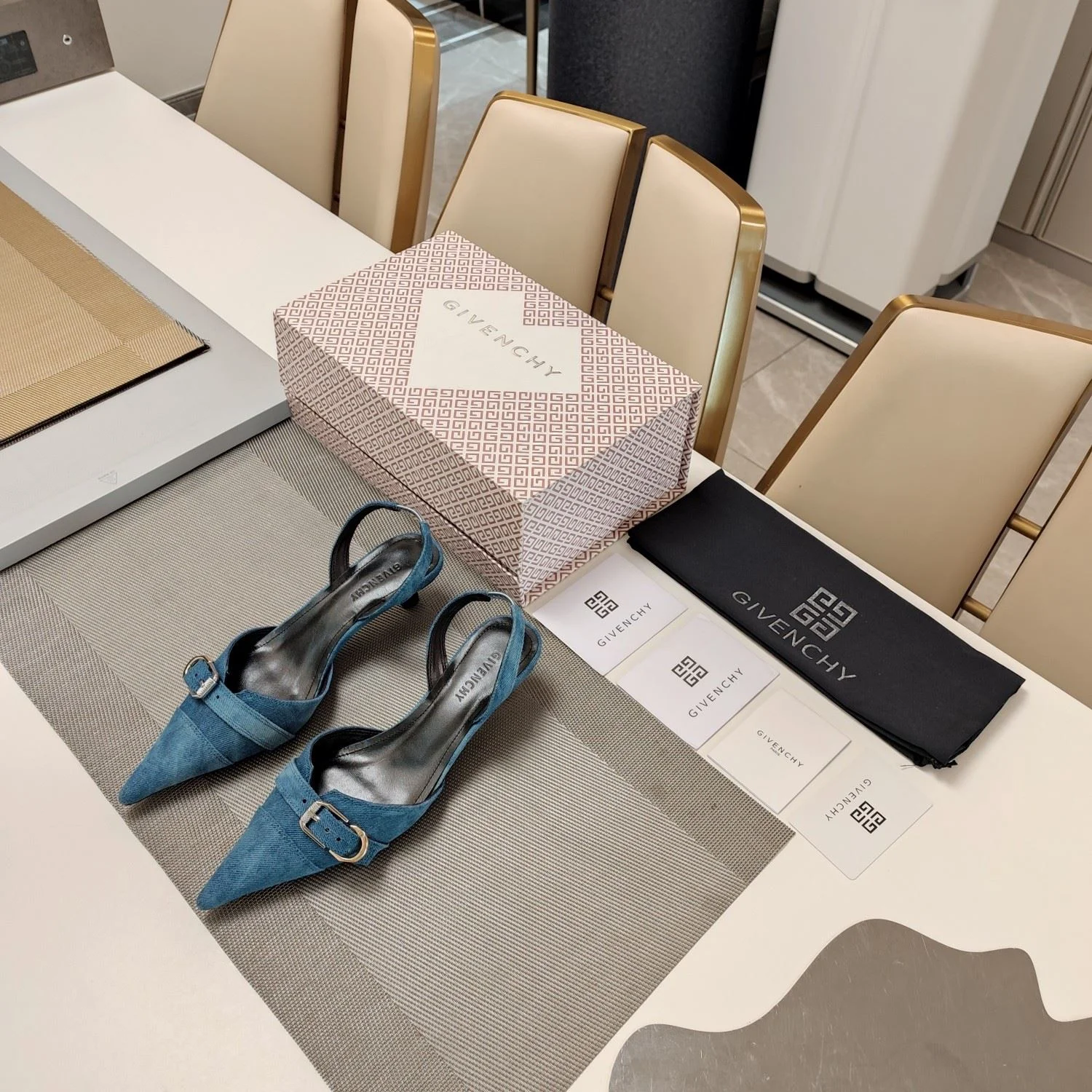 Givenchy Sandals SmartChoice 8092