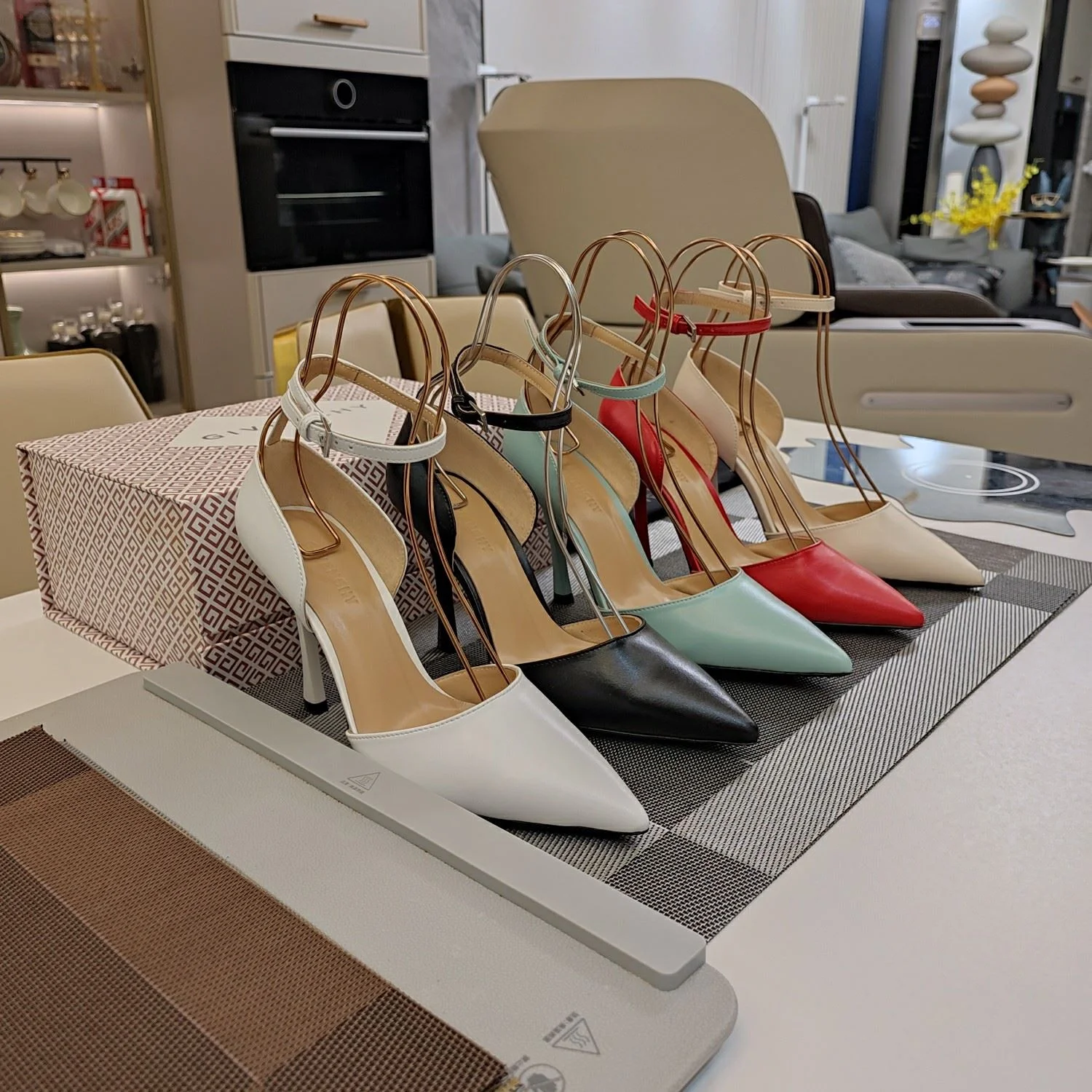 Givenchy Sandals Classic 8086