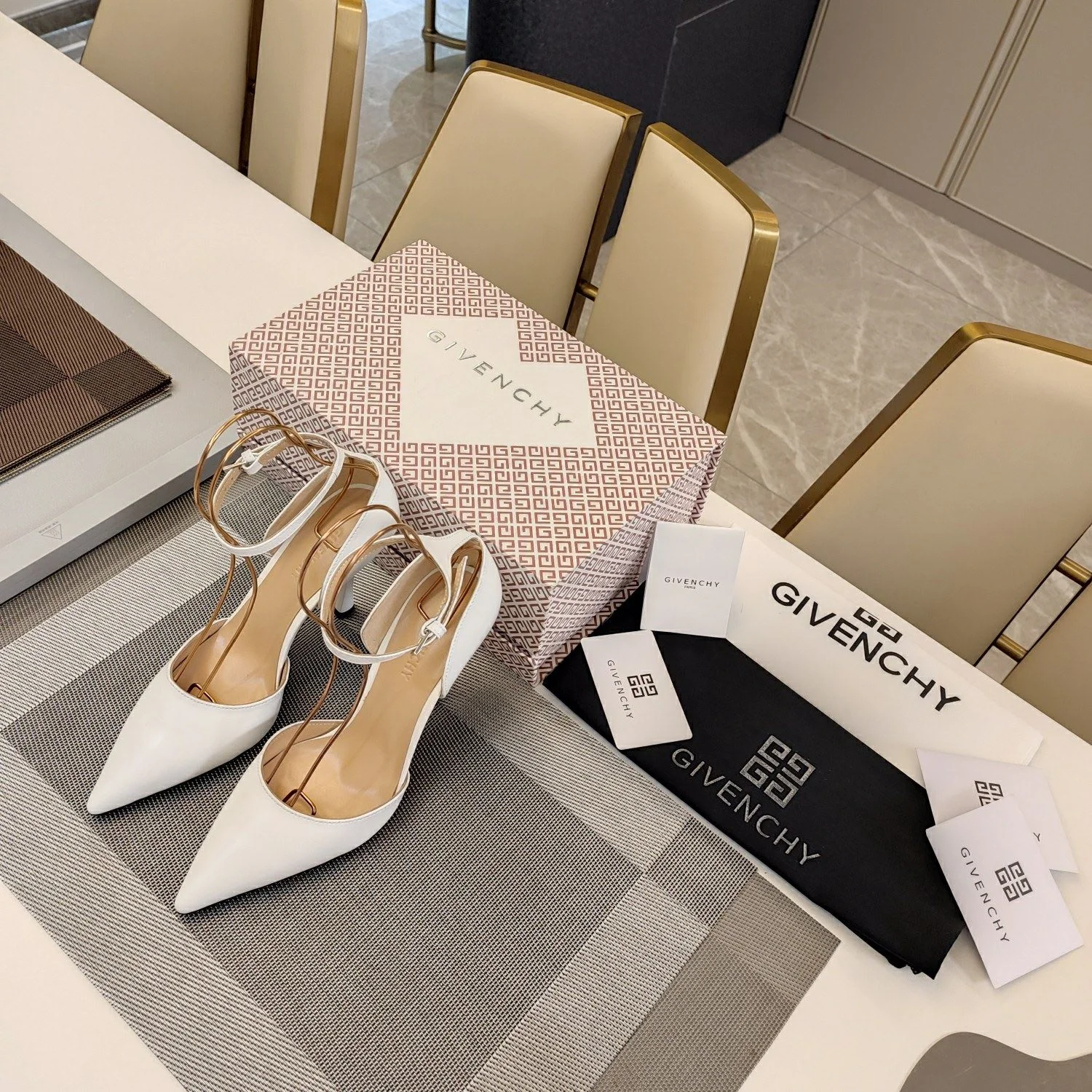 Givenchy Sandals Classic 8086