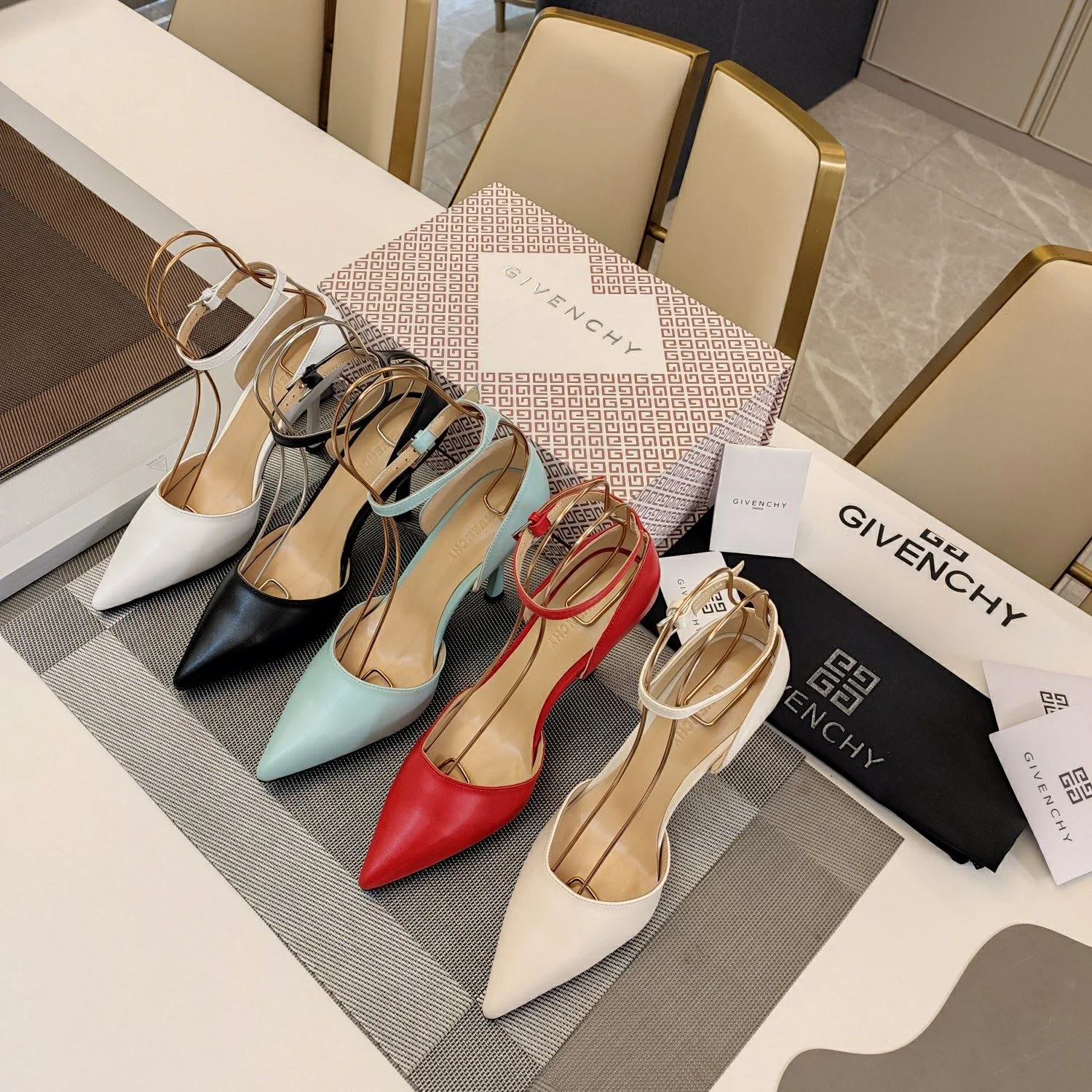 Givenchy Sandals Classic 8086