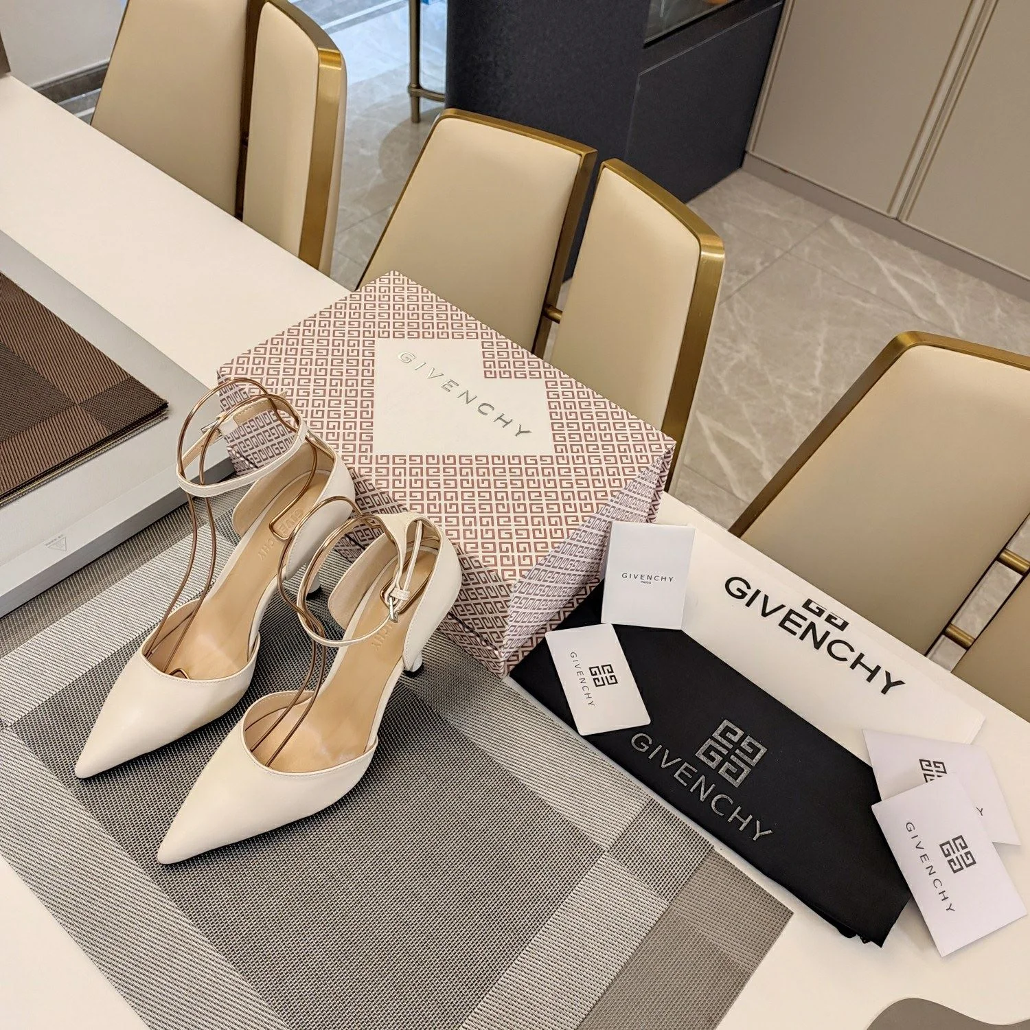 Sophisticated Givenchy Sandals 8083