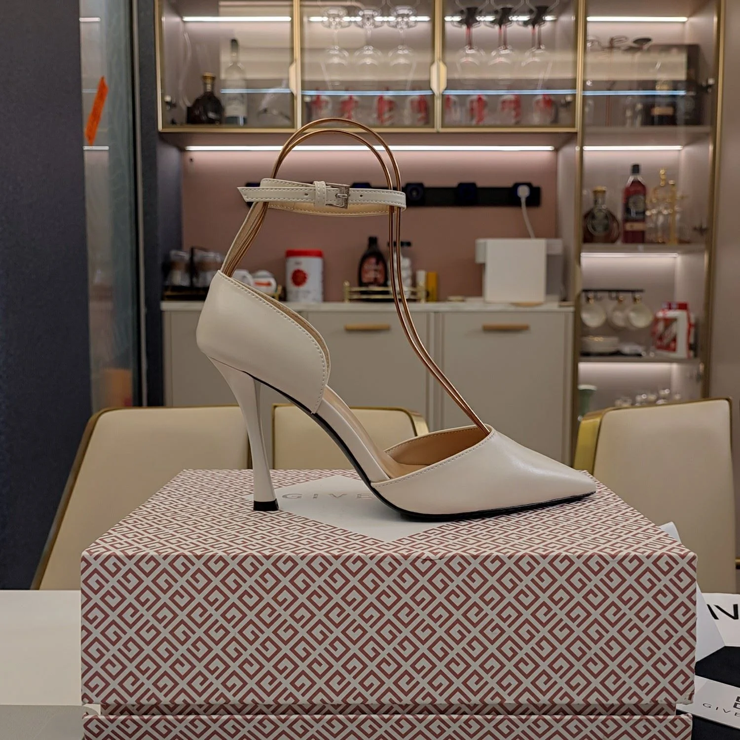 Sophisticated Givenchy Sandals 8083