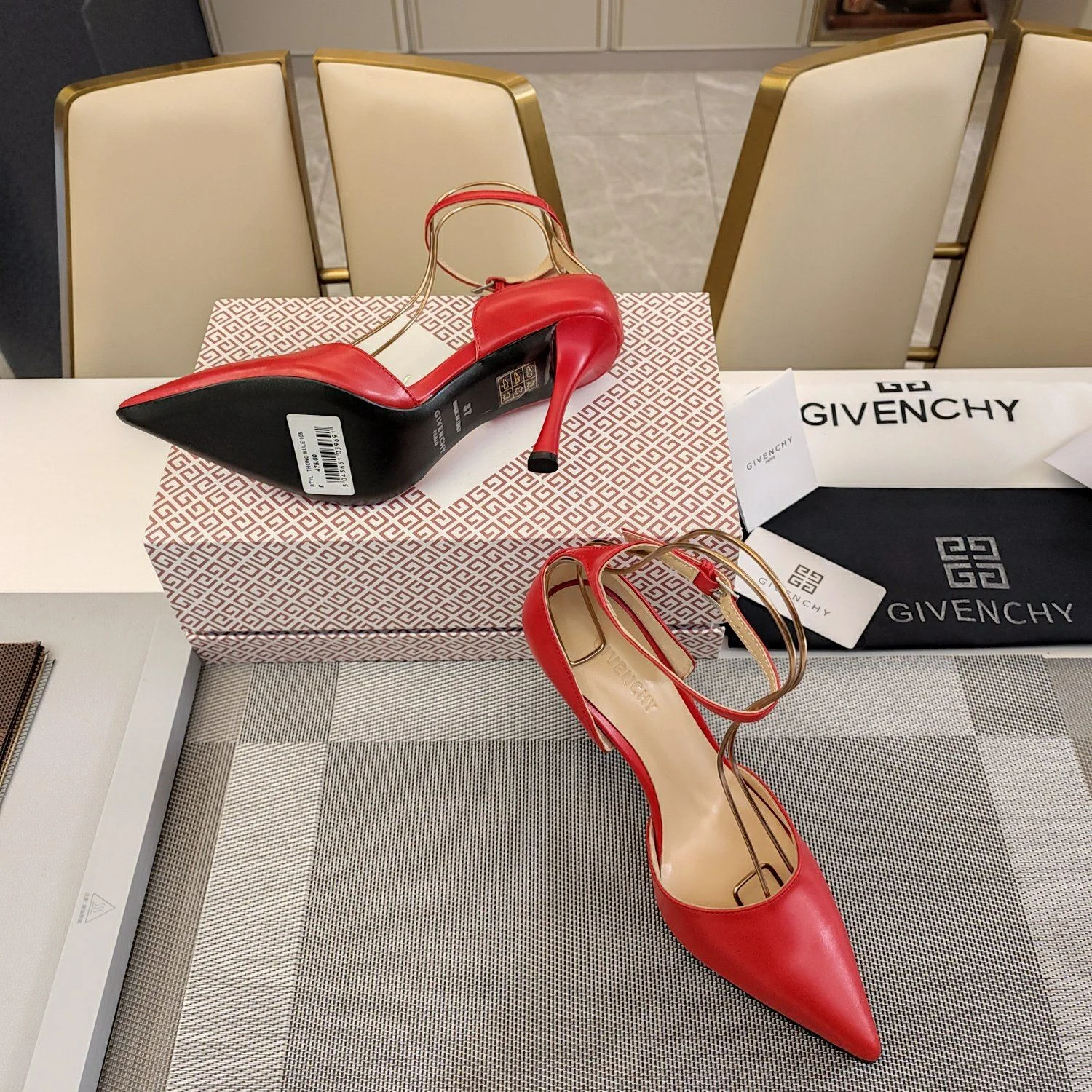 WellDesigned Givenchy Sandals 8080