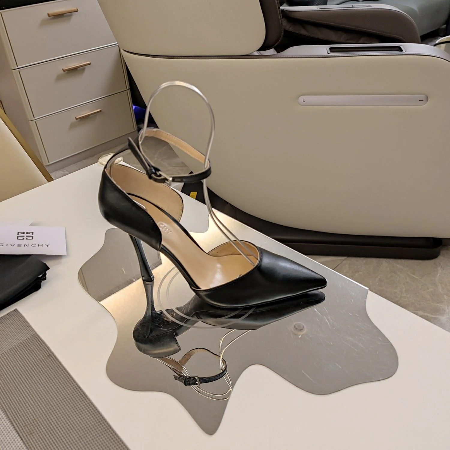 UrbanStyle Givenchy Sandals 8100