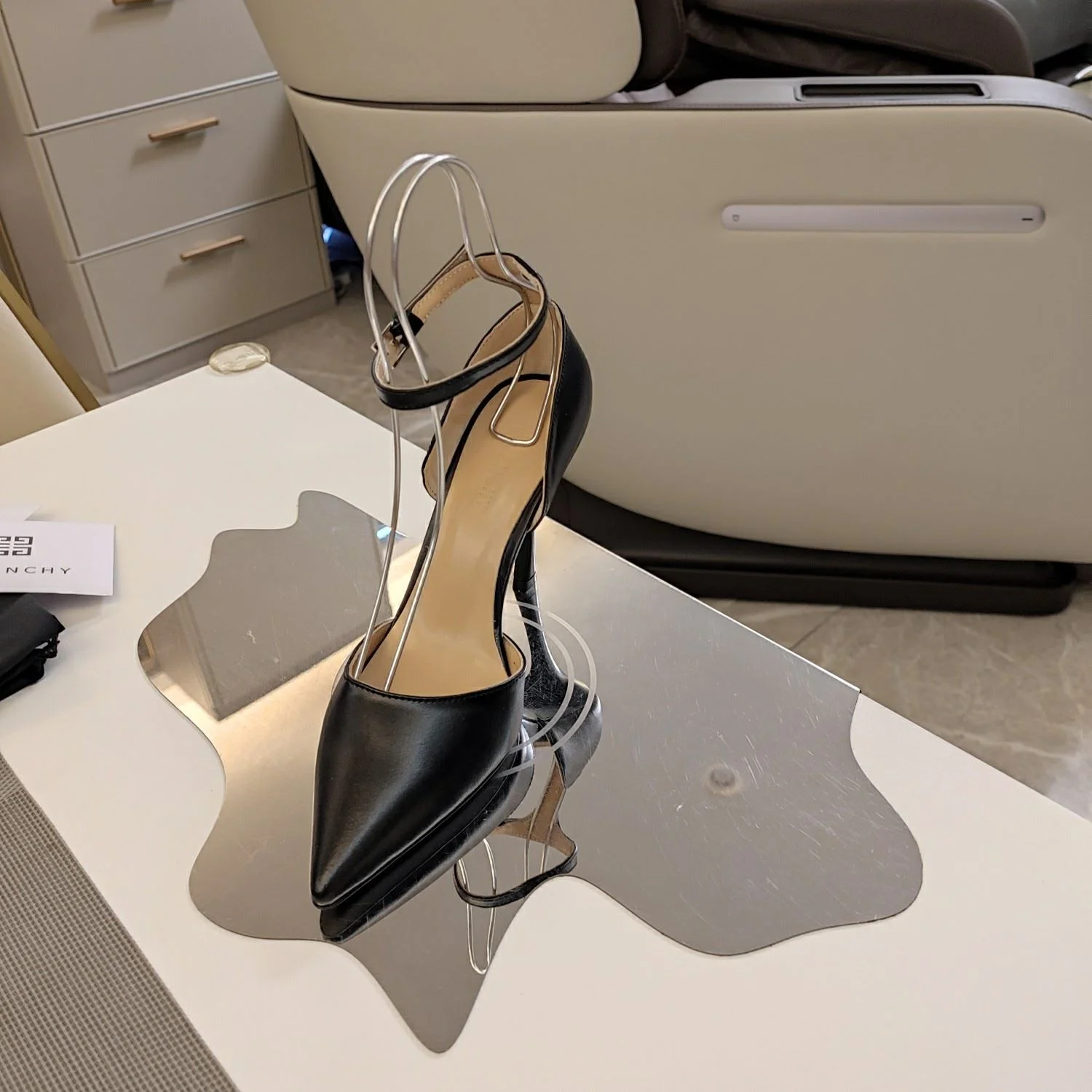 UrbanStyle Givenchy Sandals 8100