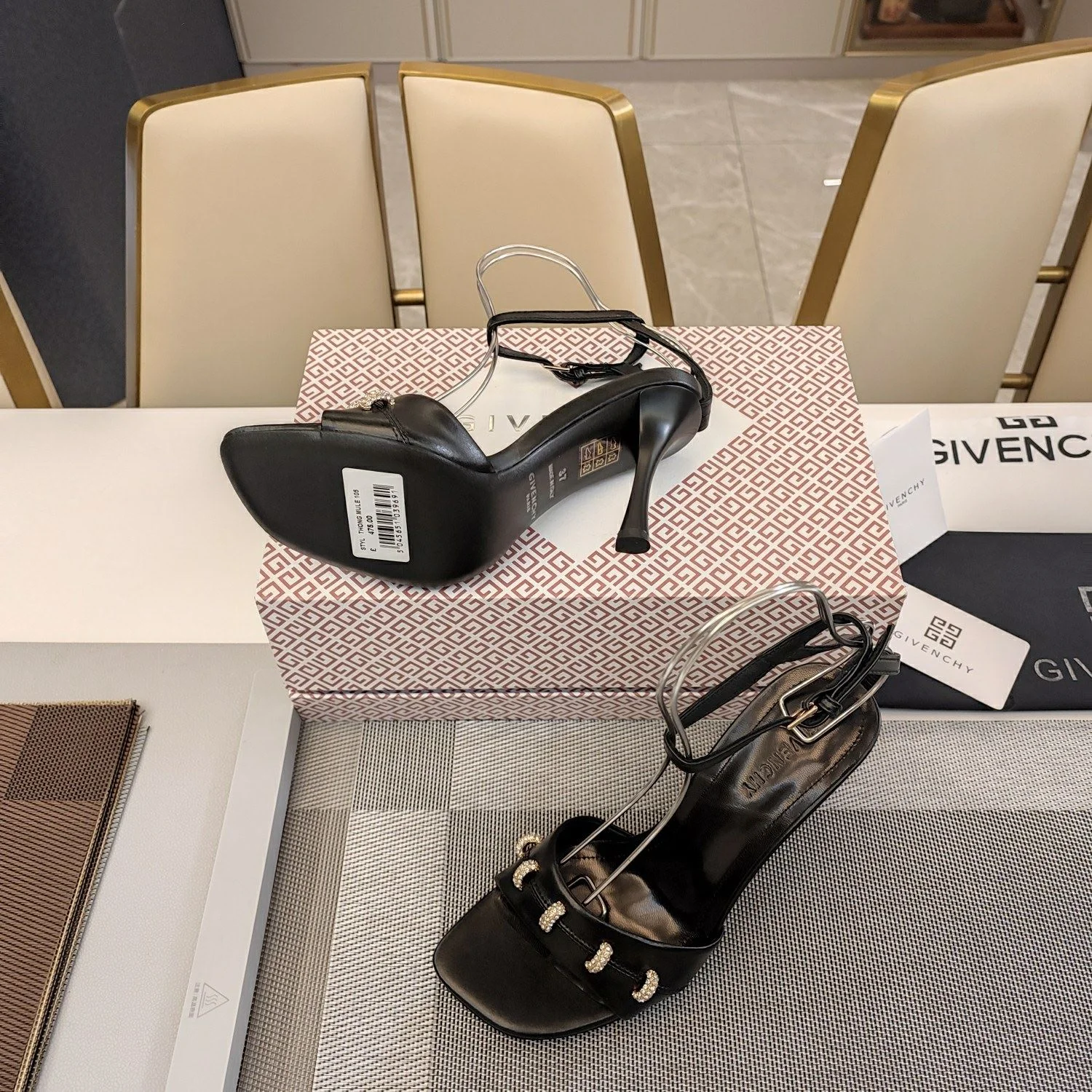 Givenchy Sandals AllSeason 8113