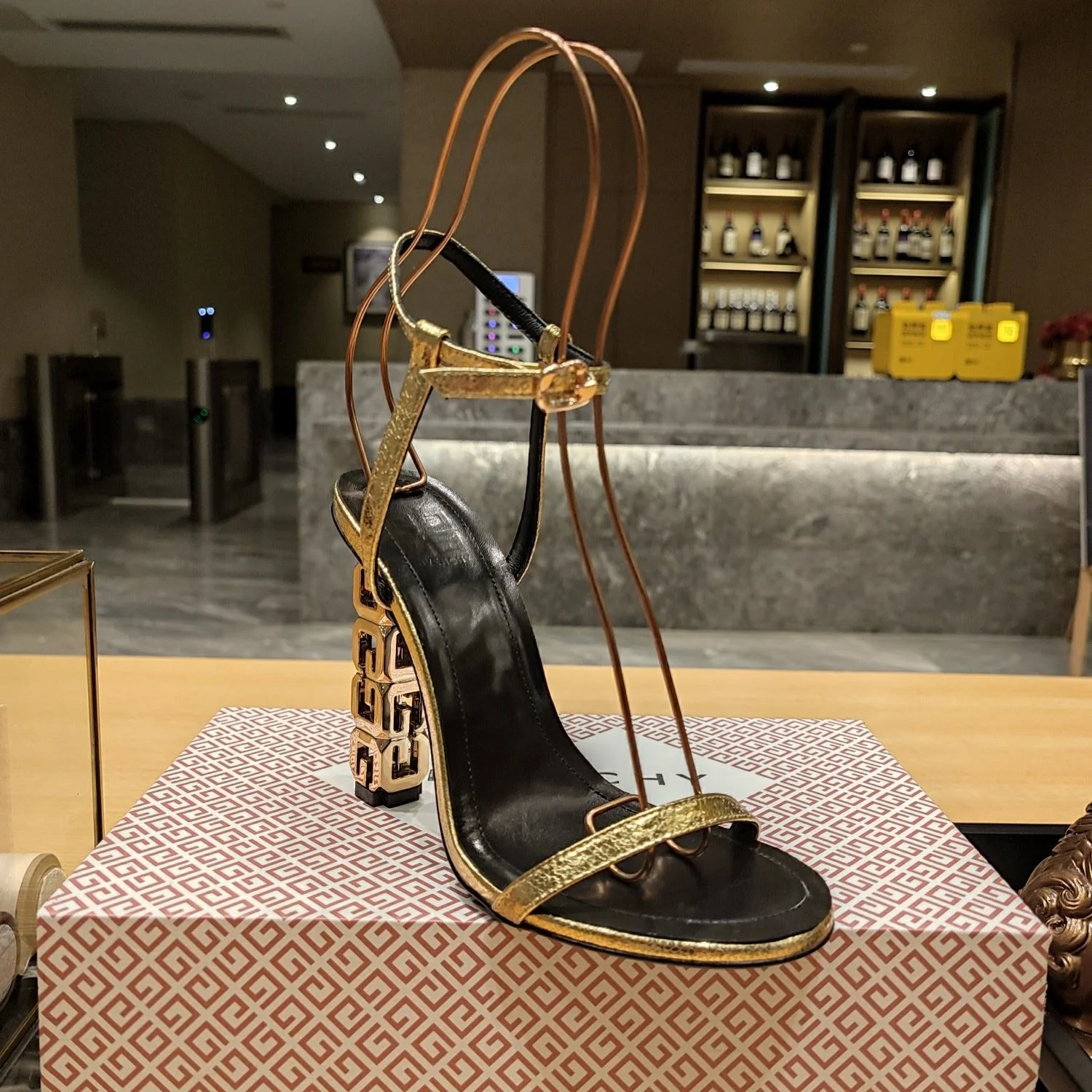 Trendy Givenchy Sandals 8072
