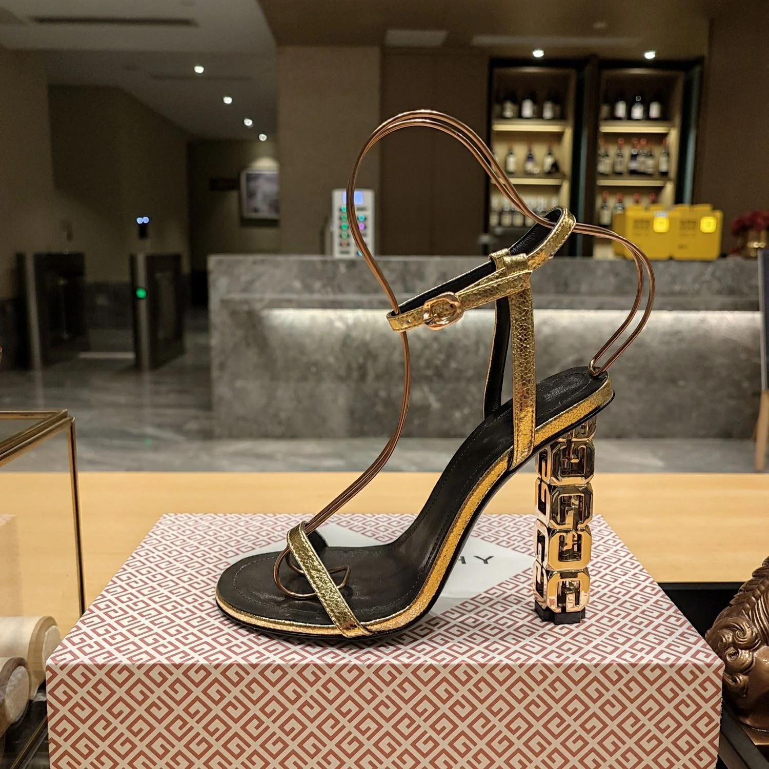 Trendy Givenchy Sandals 8072