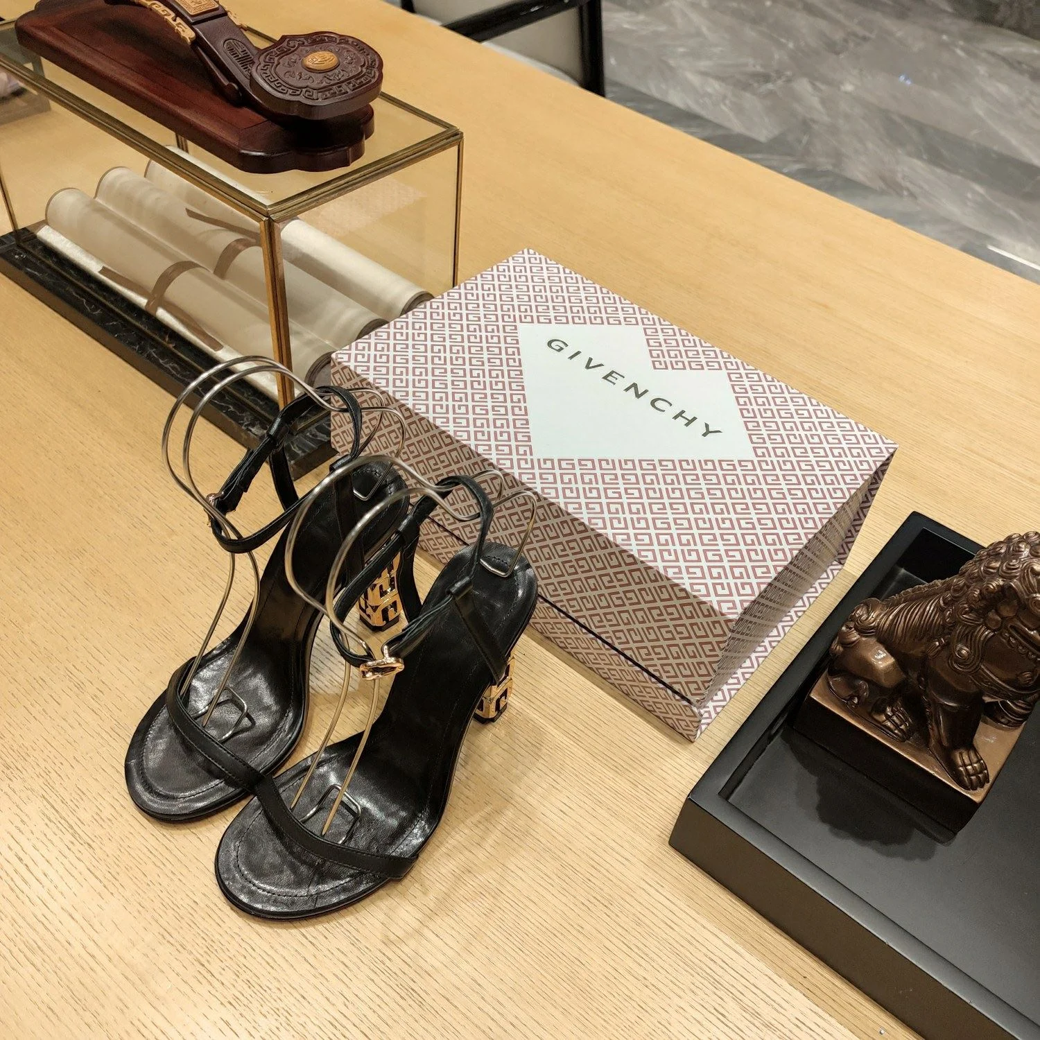 Givenchy Sandals Bold 8071