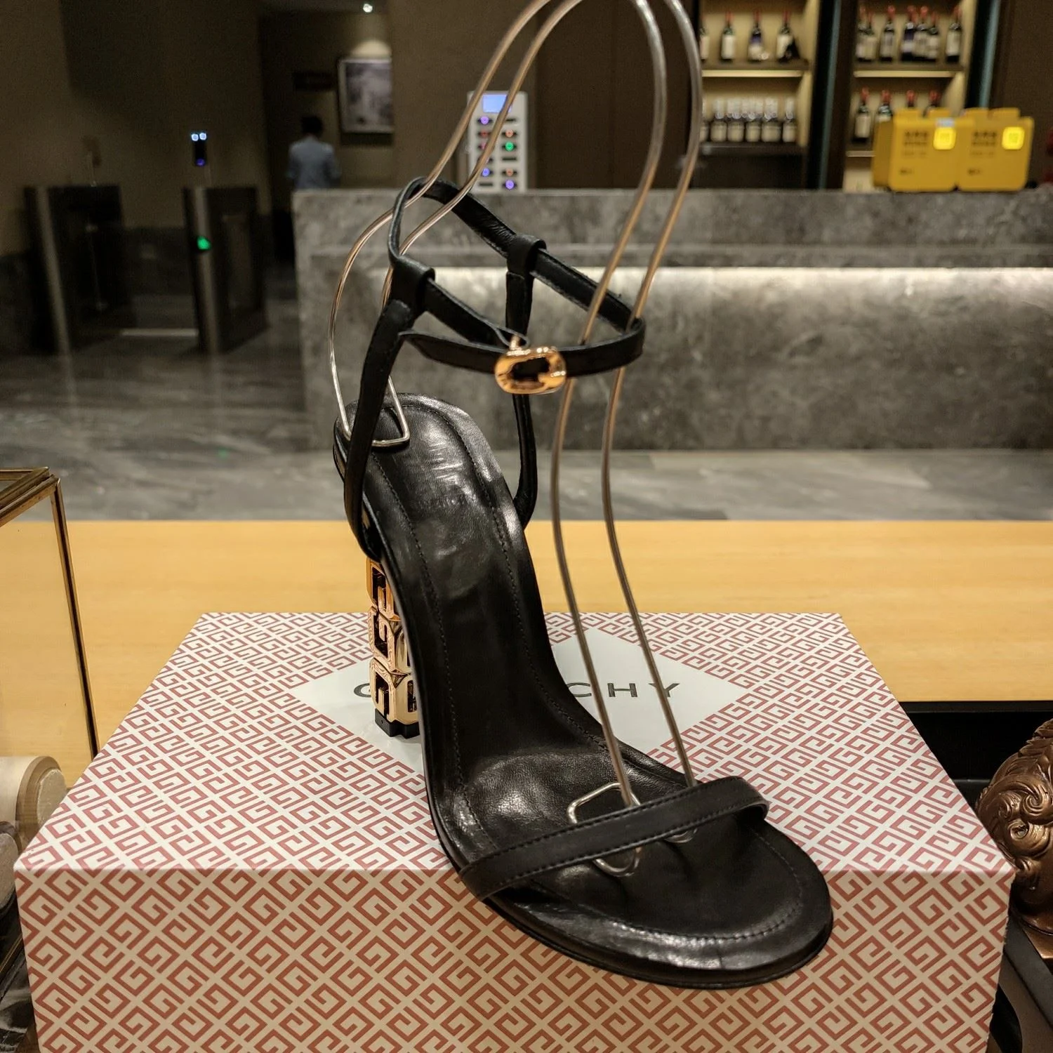 Givenchy Sandals Bold 8071
