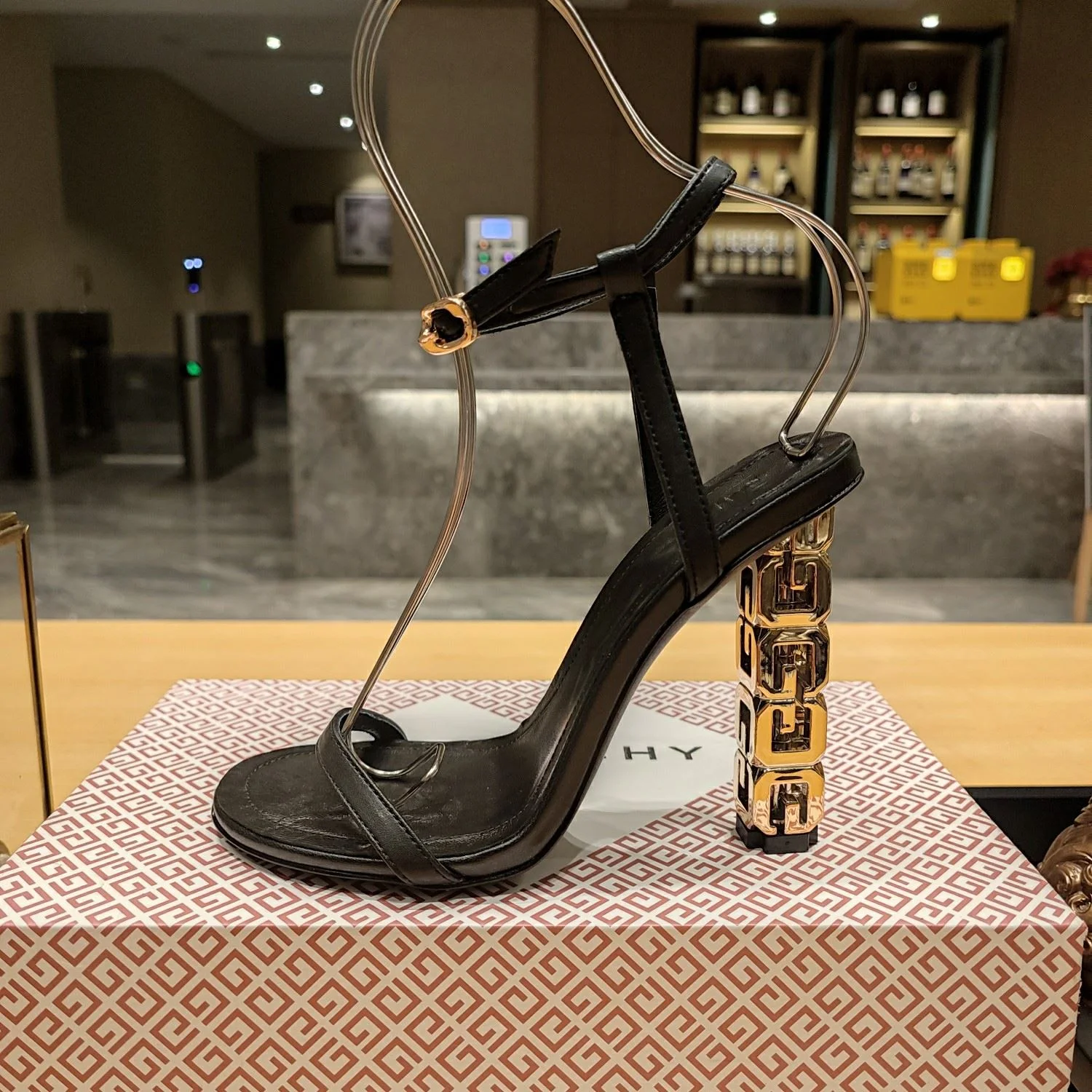 Givenchy Sandals Bold 8071