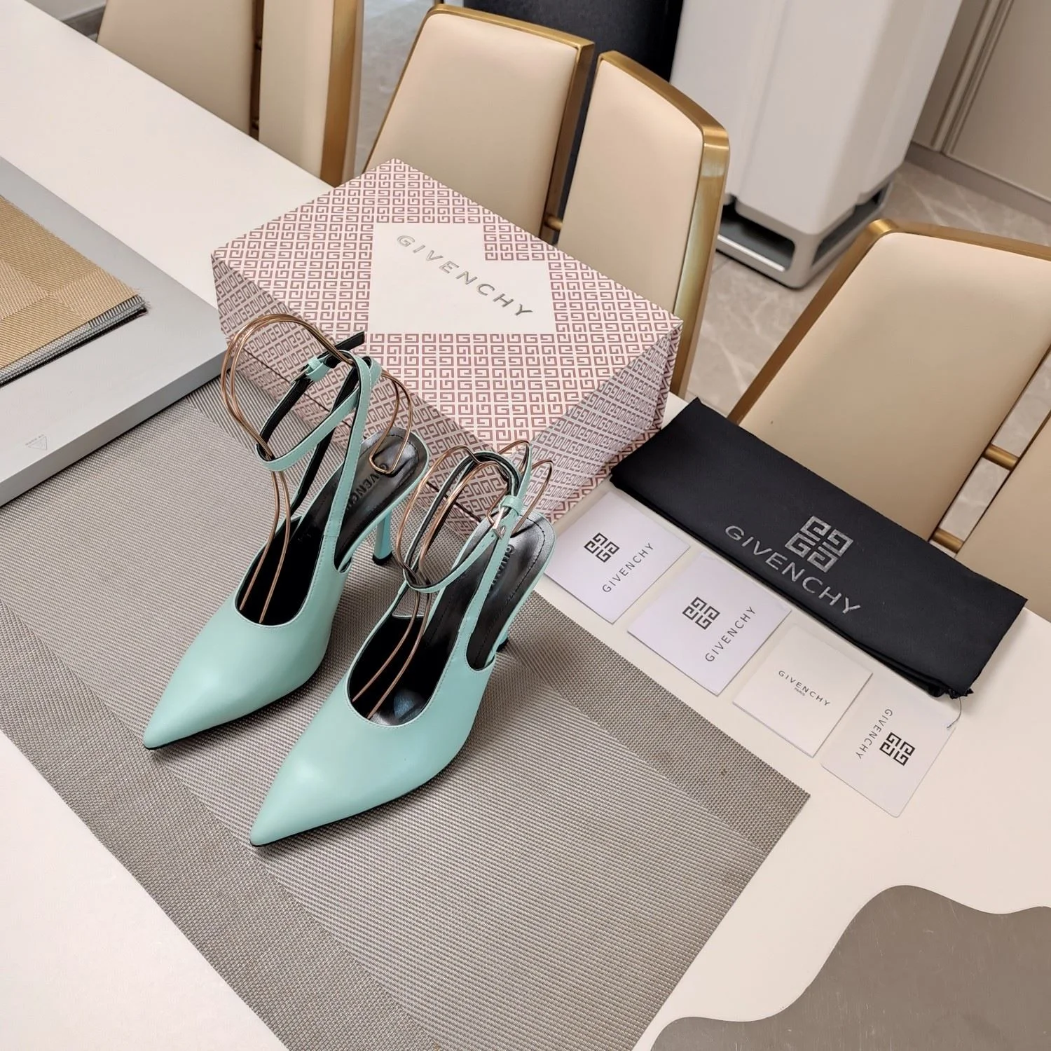 Affordable Givenchy Sandals 8085
