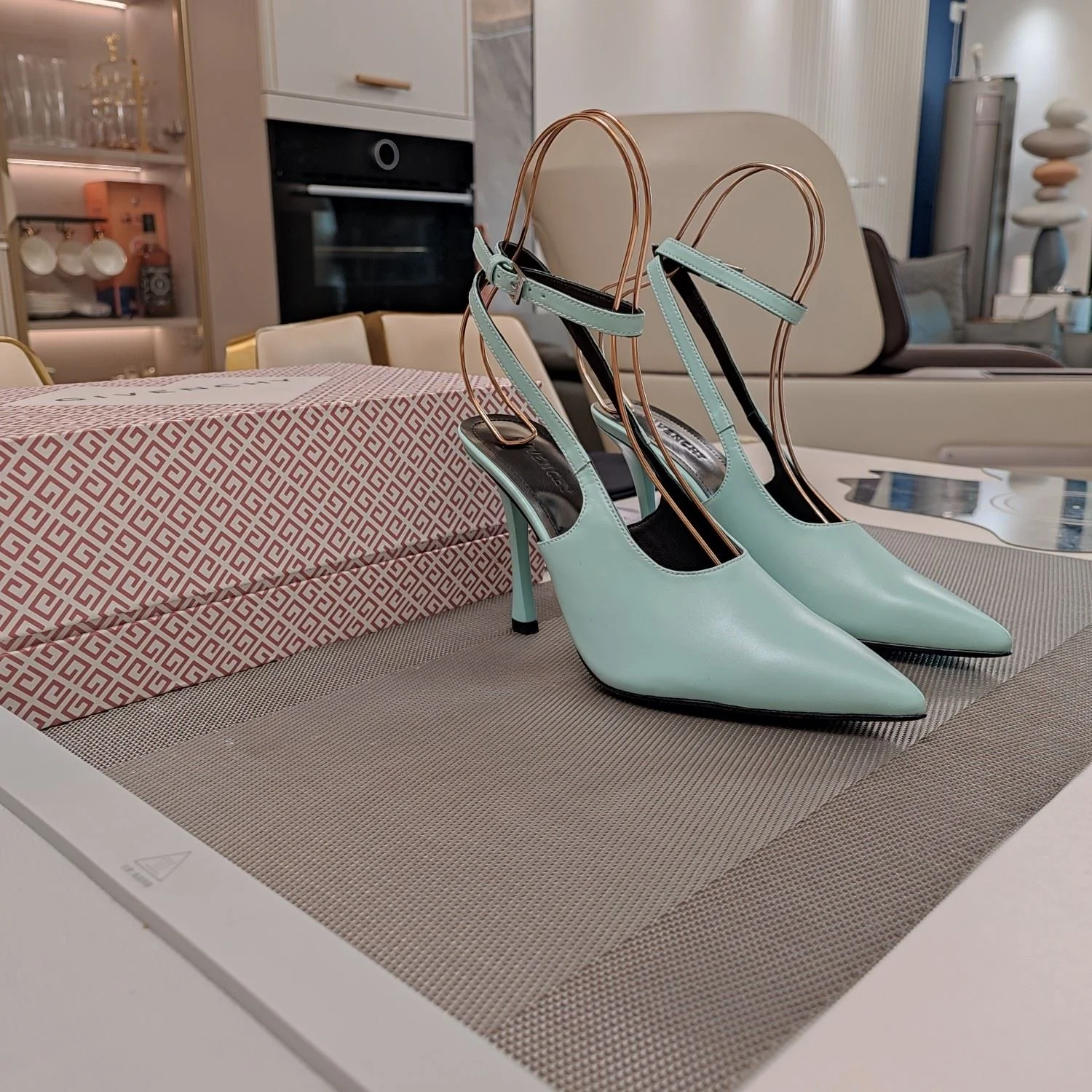 Affordable Givenchy Sandals 8085