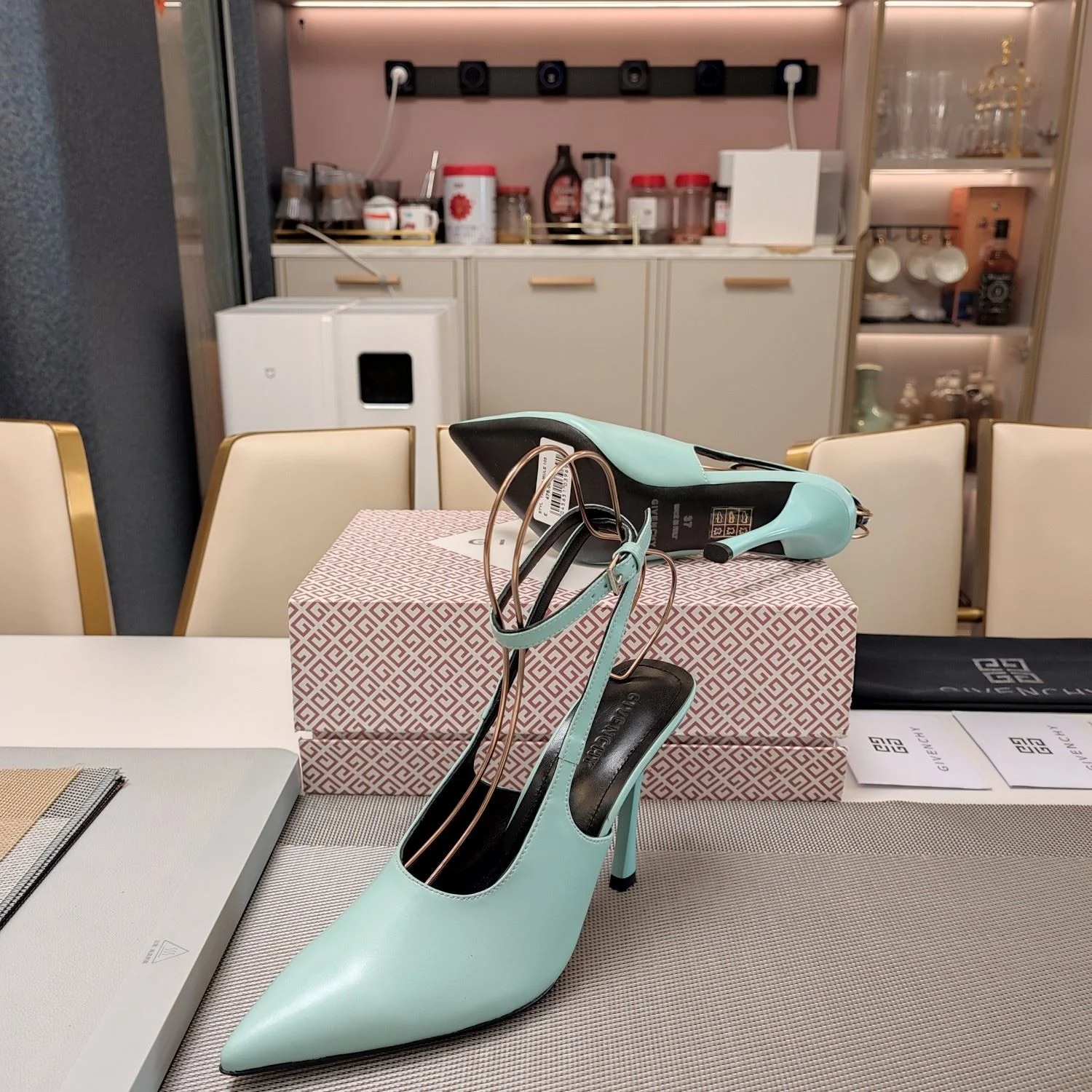 Affordable Givenchy Sandals 8085