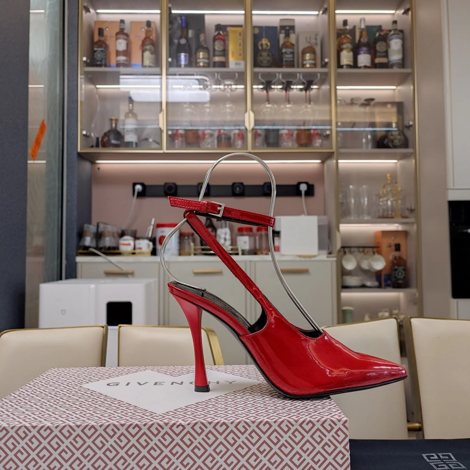 Givenchy Sandals EyeCatching 8070