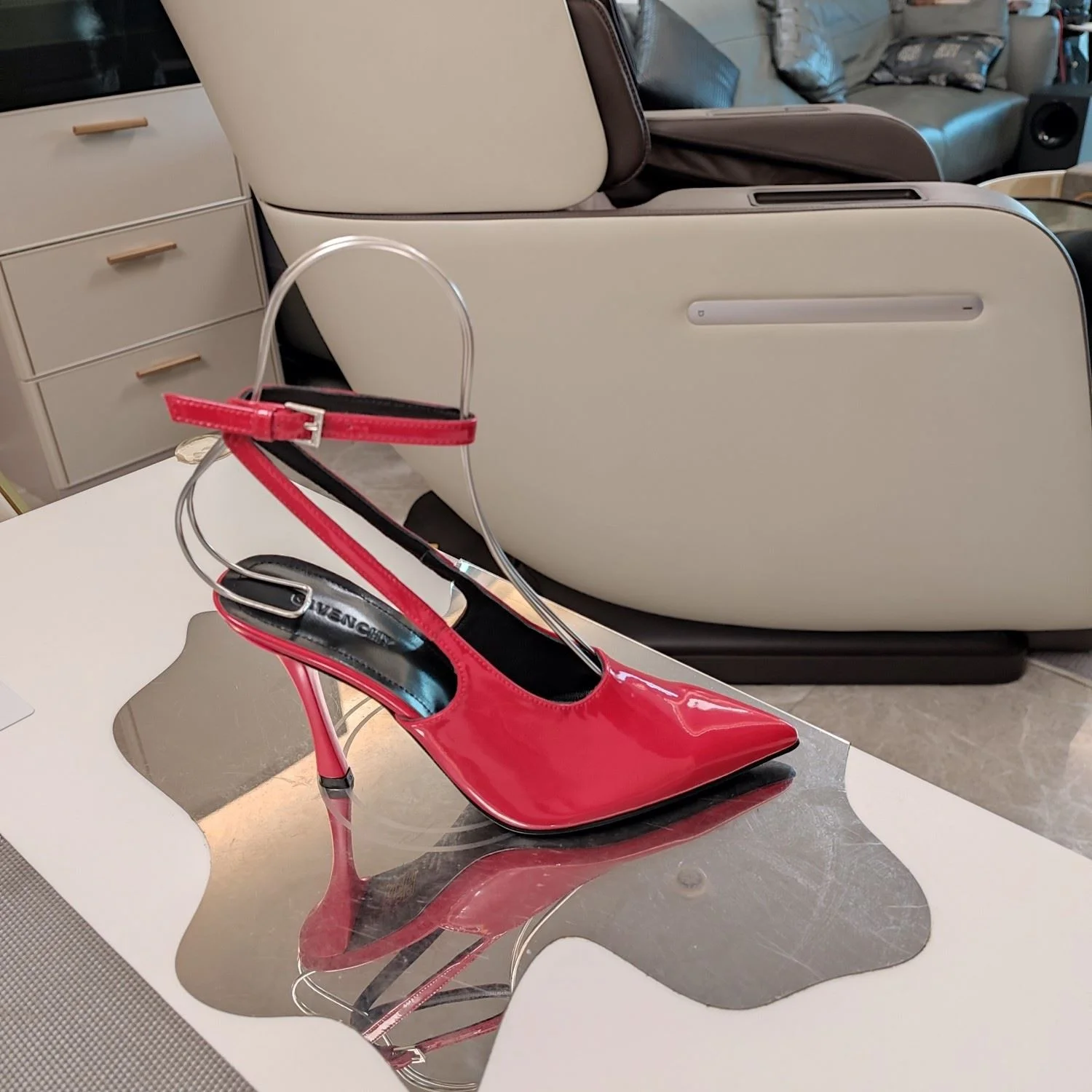 Givenchy Sandals EyeCatching 8070