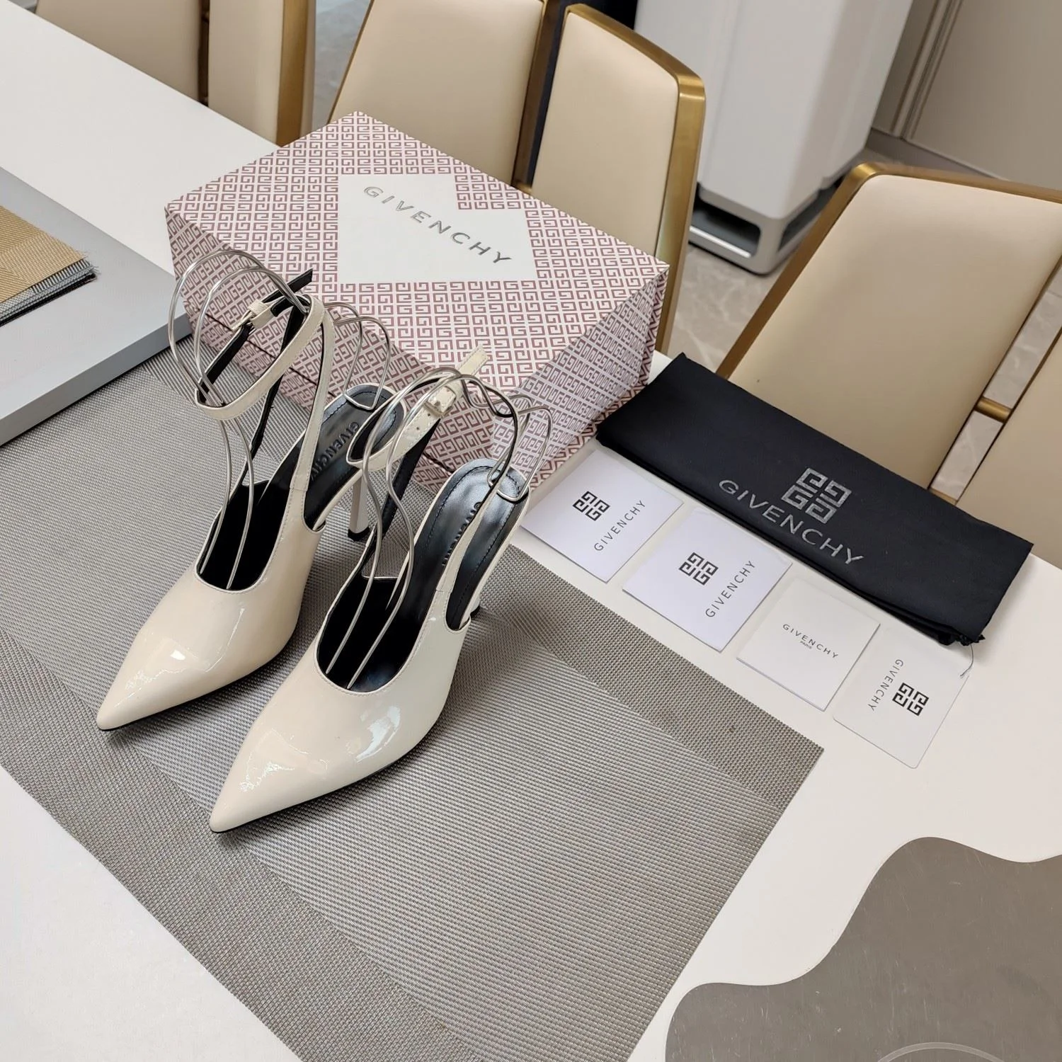 Givenchy Sandals Tailored 8067