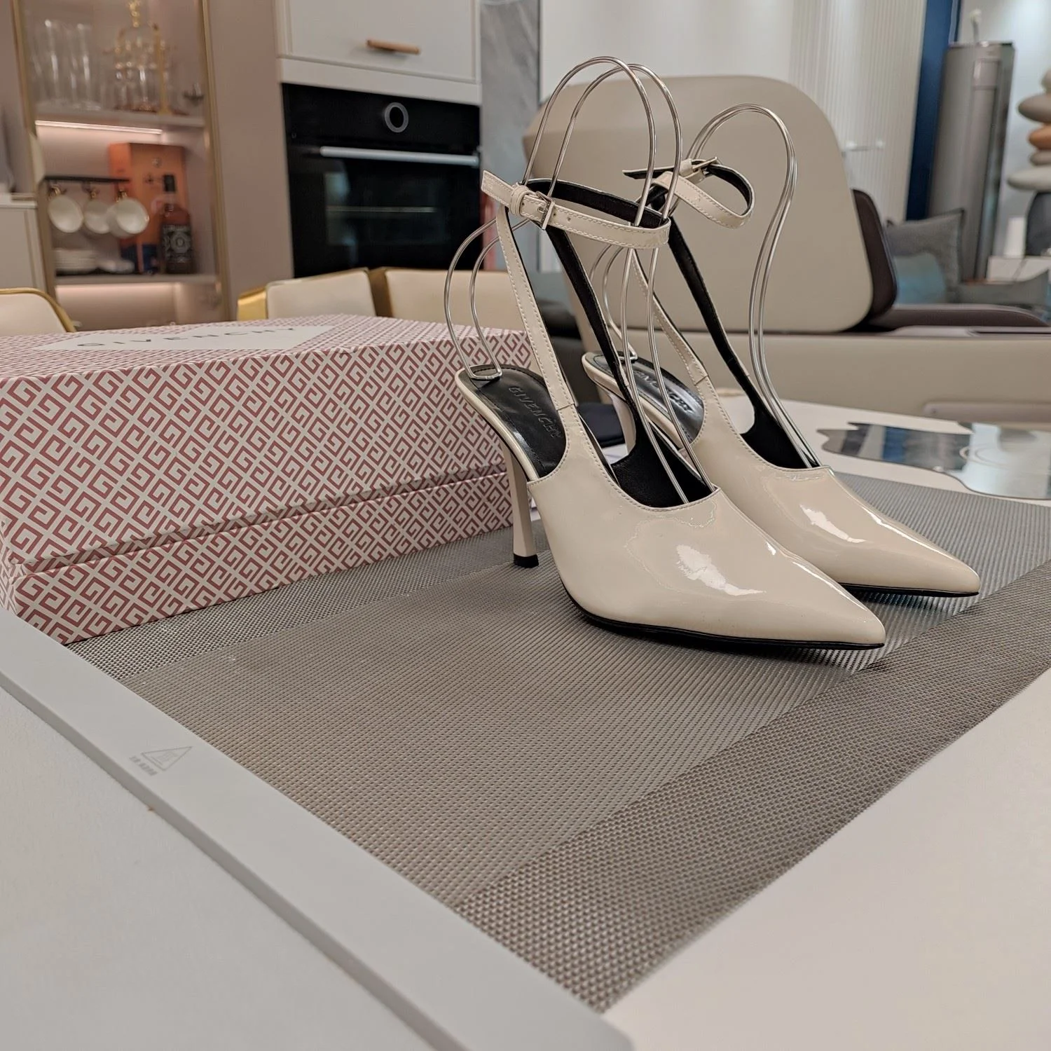 Givenchy Sandals Tailored 8067