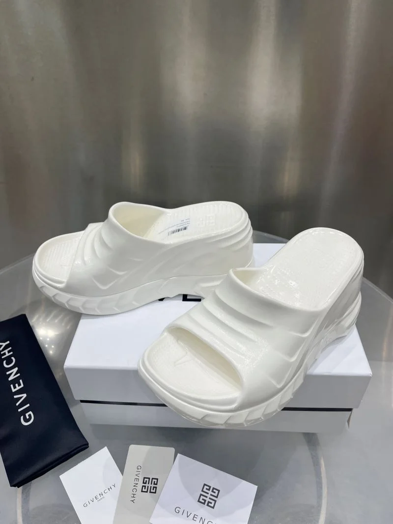 Breathable Givenchy Sandals 12335