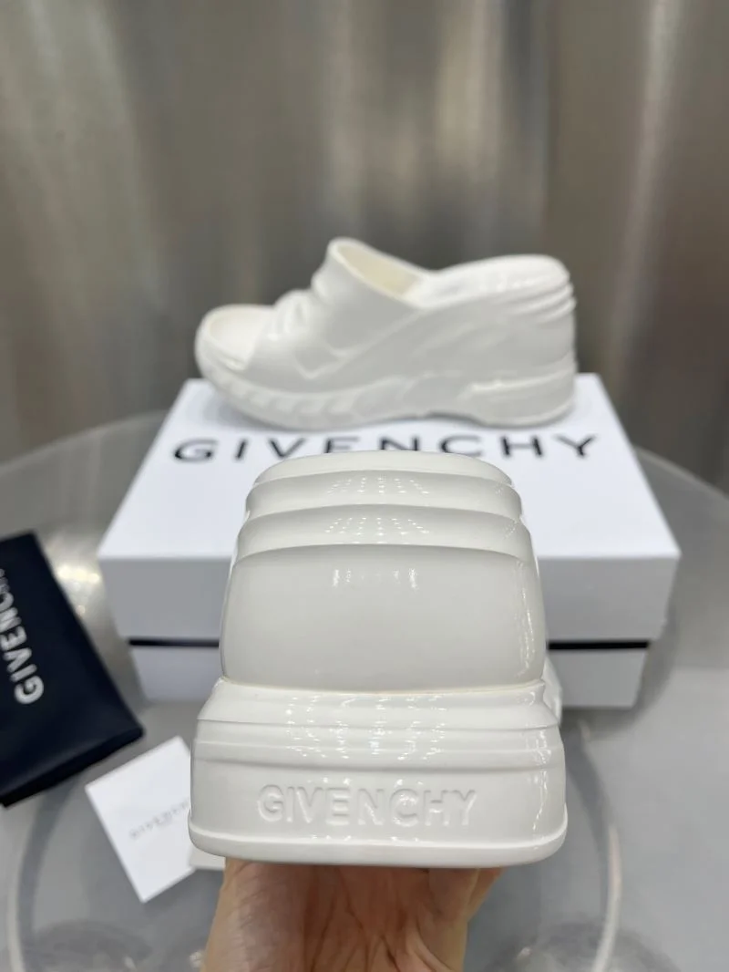Breathable Givenchy Sandals 12335