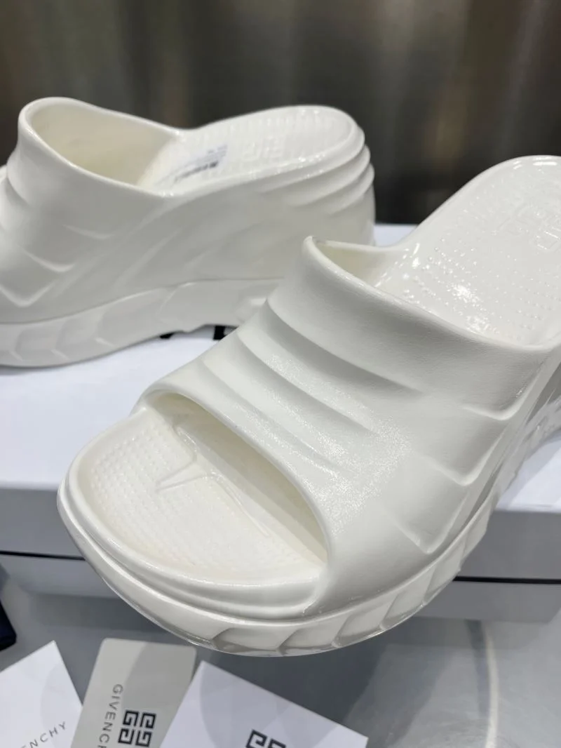 Breathable Givenchy Sandals 12335