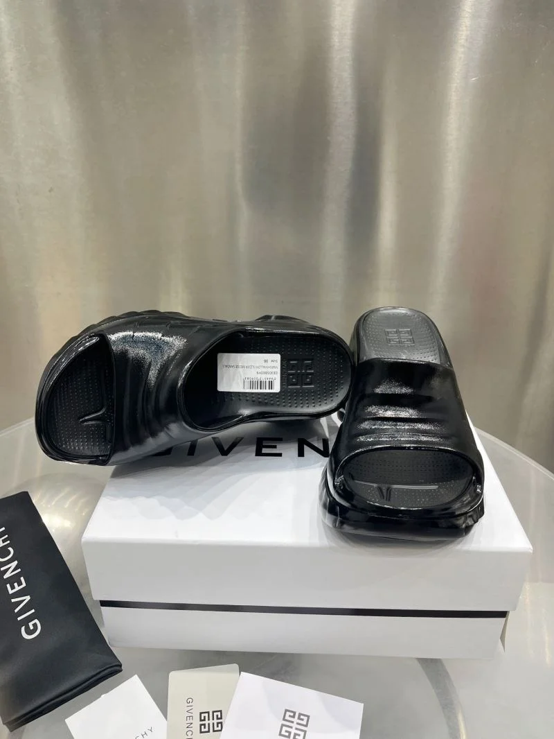 Minimalist Givenchy Sandals 6399