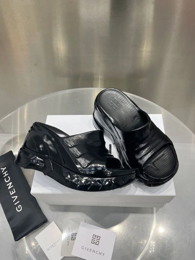 Minimalist Givenchy Sandals 6399