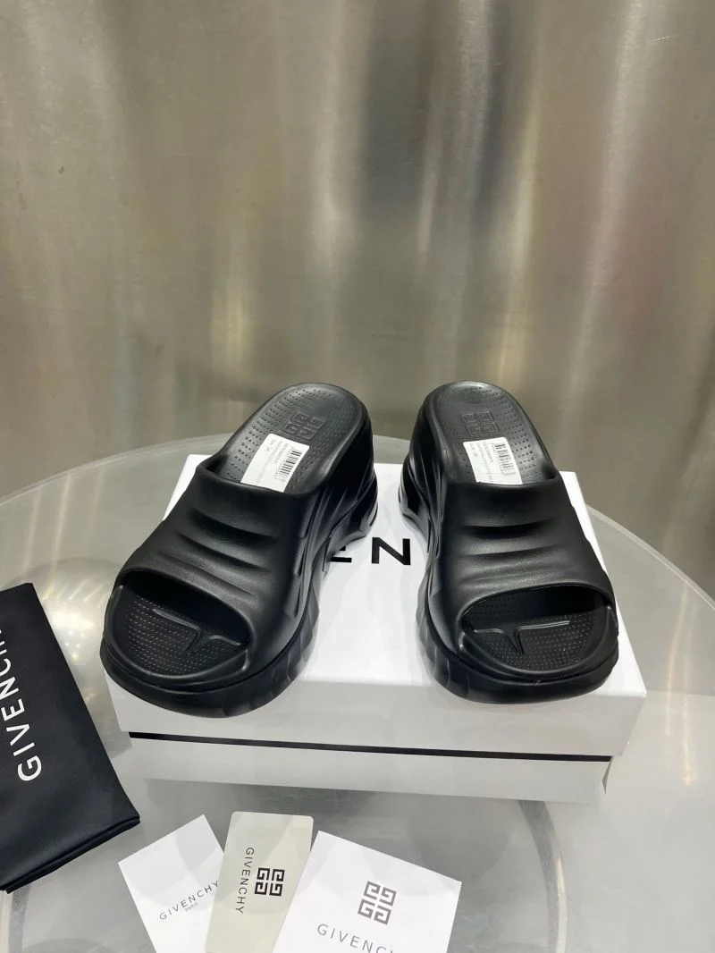 Effortless Givenchy Sandals 6401