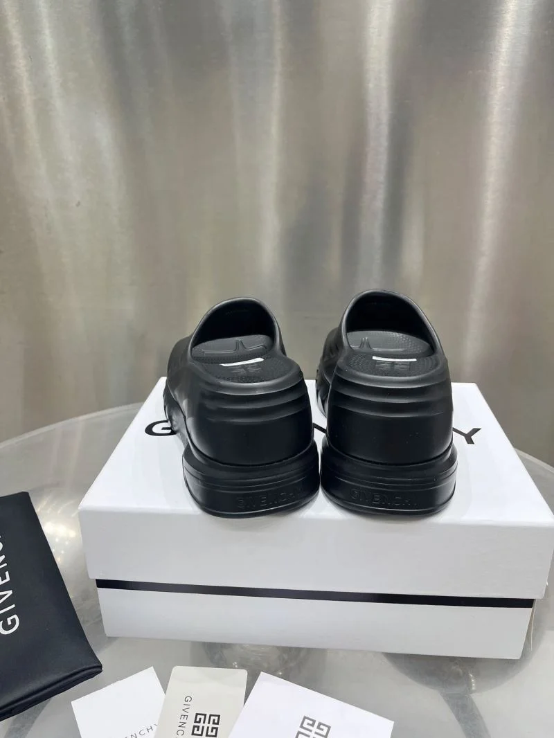 Effortless Givenchy Sandals 6401