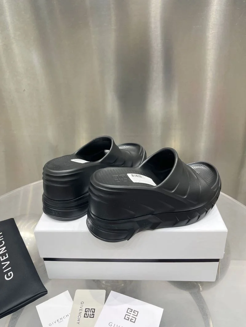 Effortless Givenchy Sandals 6401