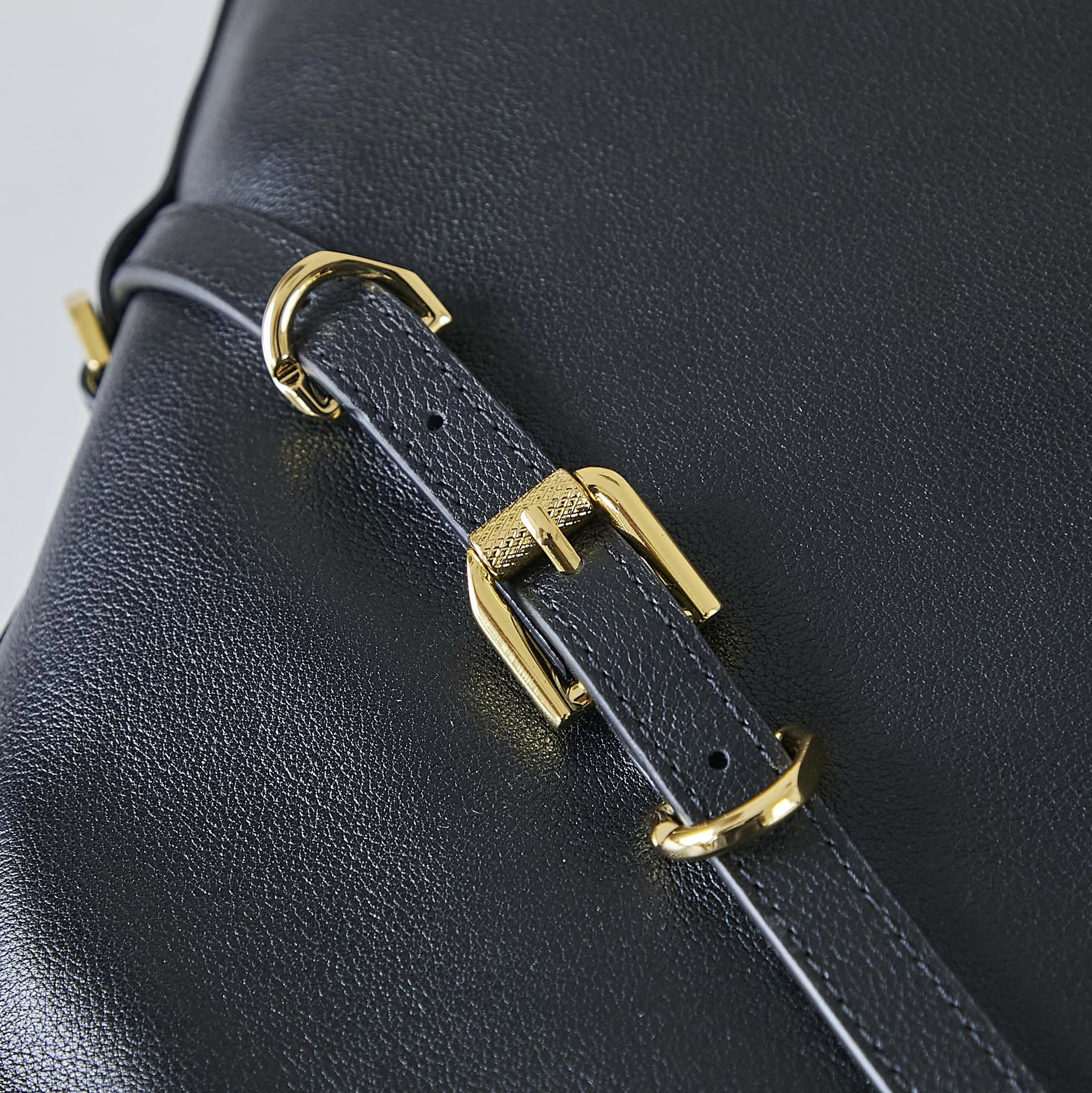 WaterResistant Givenchy Satchel Bags 71730