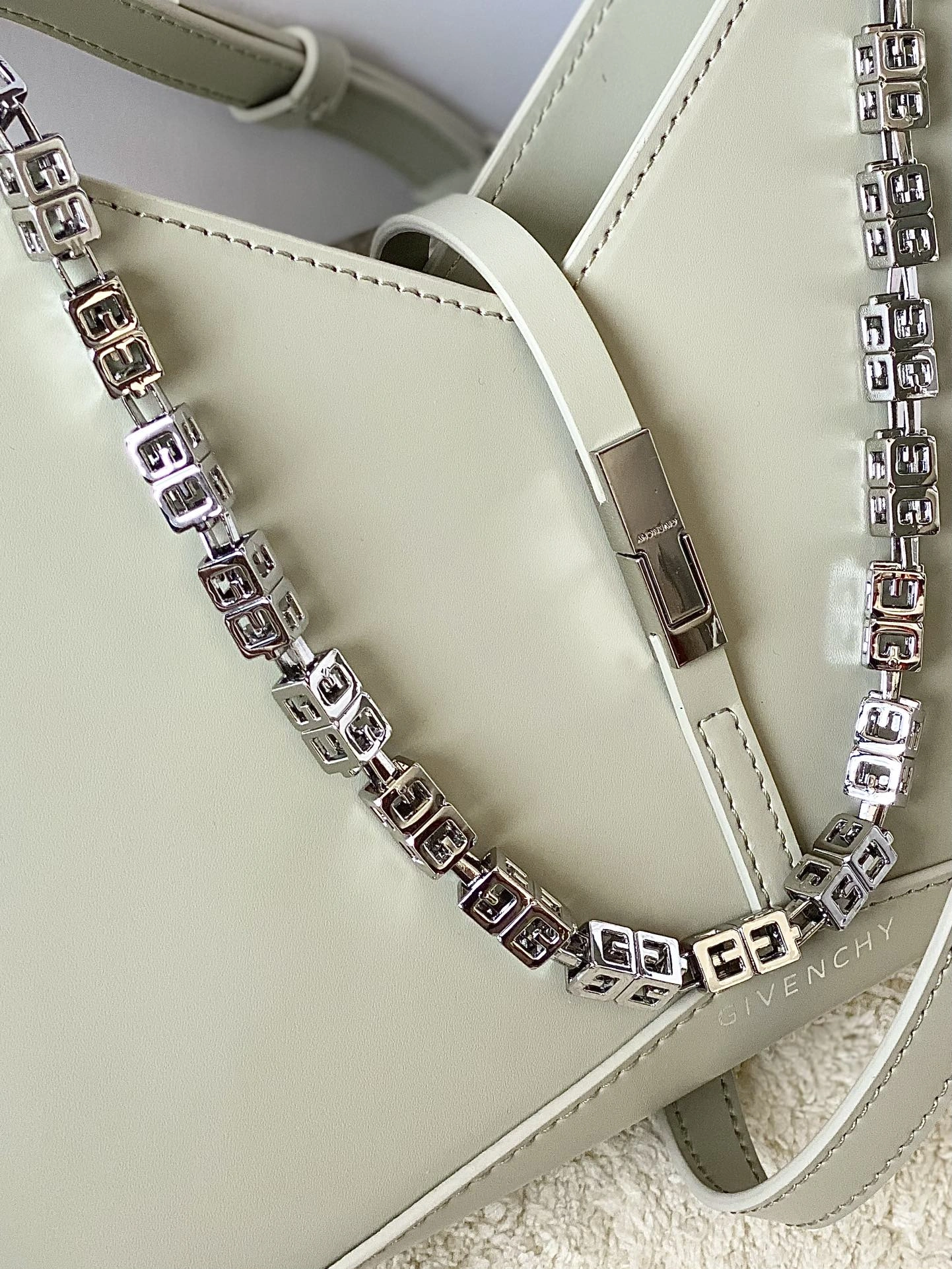 BestValue Givenchy Satchel Bags 71716