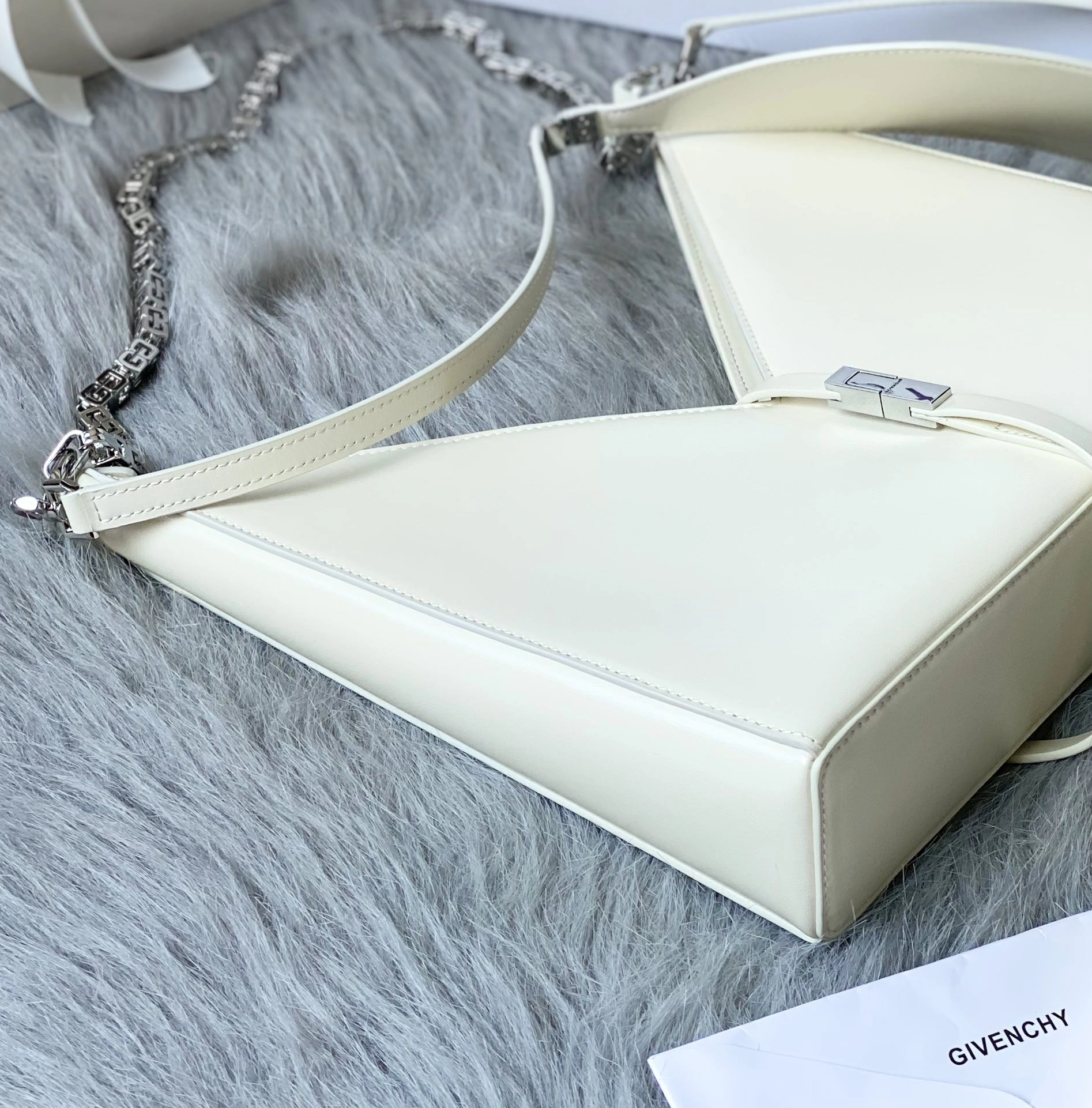 Sophisticated Givenchy Satchel Bags 71750
