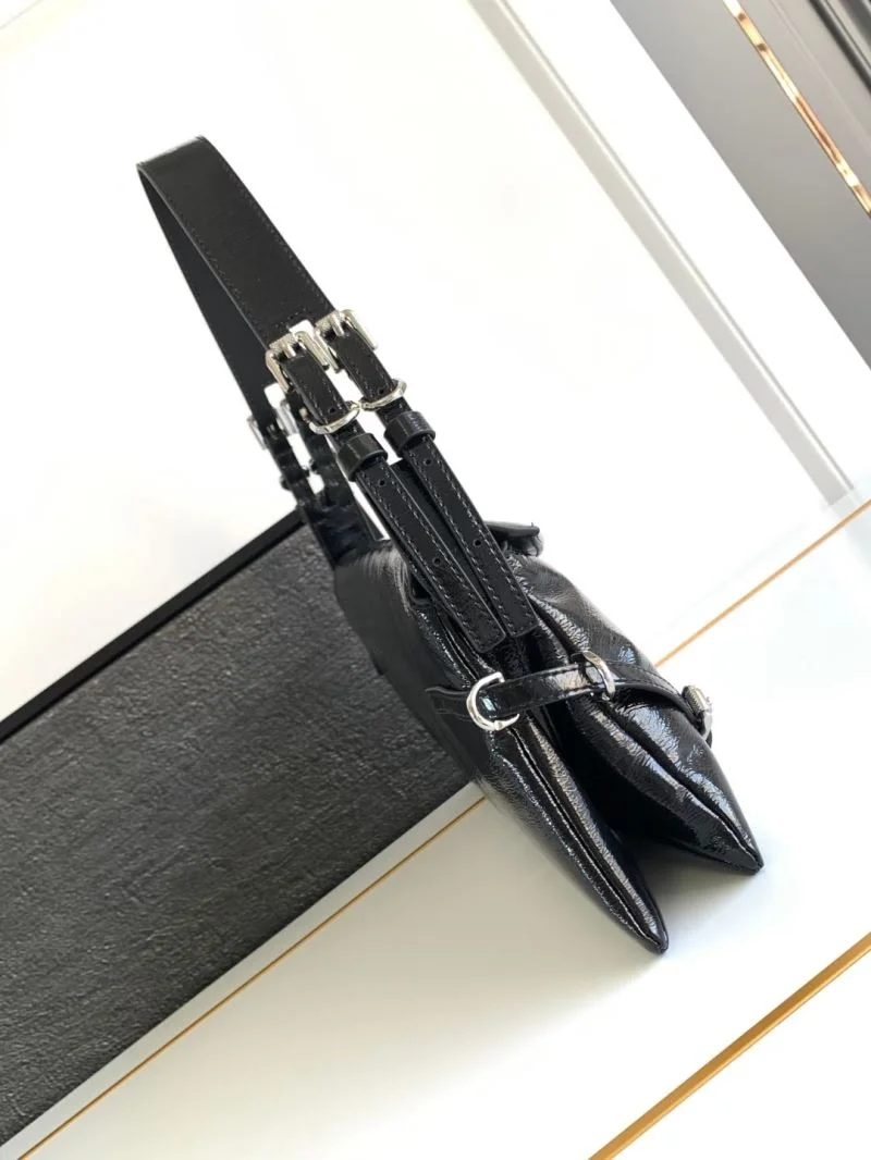 Givenchy Satchel Bags UrbanStyle 44907