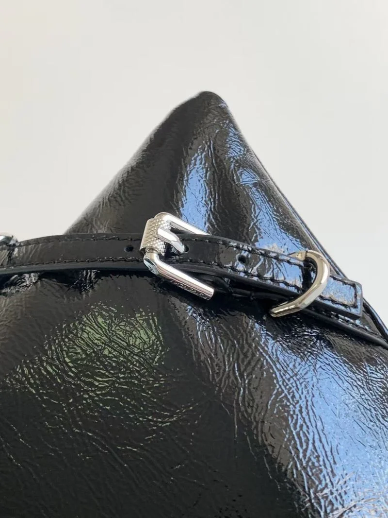 Givenchy Satchel Bags UrbanStyle 44907