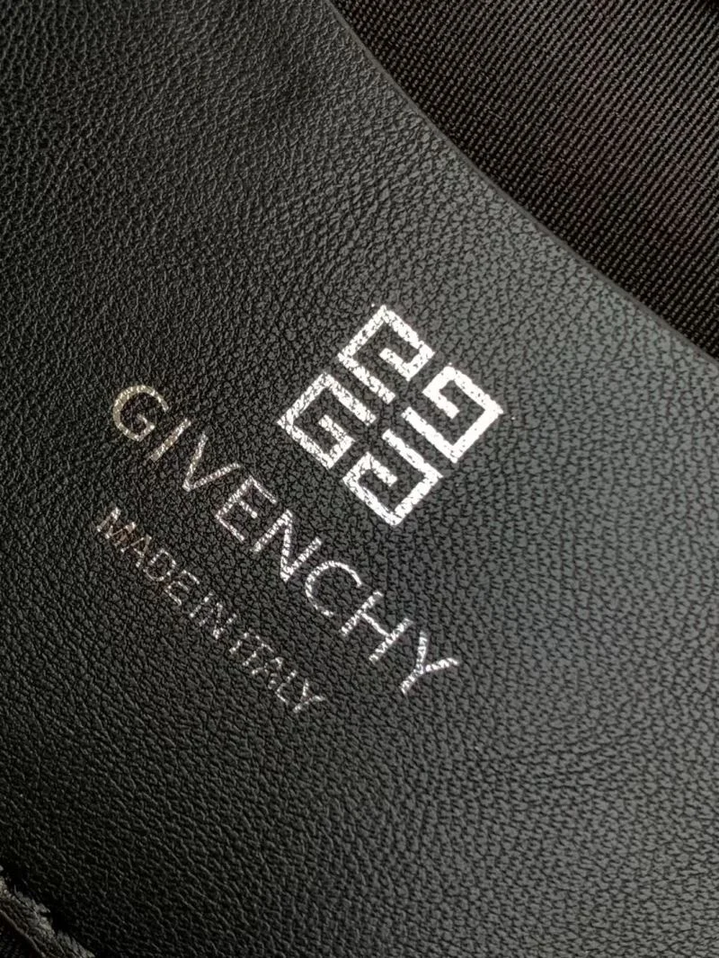 Givenchy Satchel Bags UrbanStyle 44907