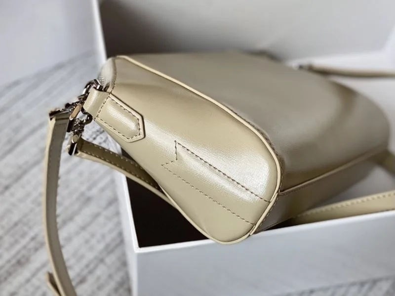 Timeless Givenchy Satchel Bags 44807