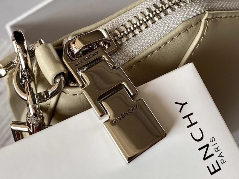 Timeless Givenchy Satchel Bags 44807