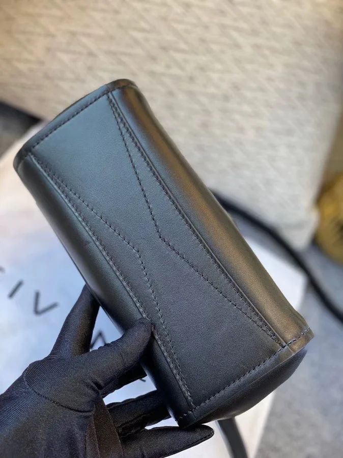 Givenchy Satchel Bags Breathable 44743