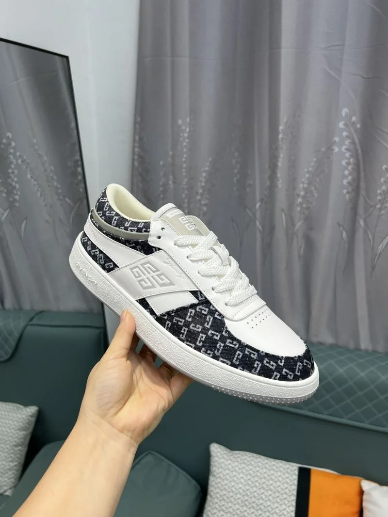 Chic Givenchy Shoes 4670