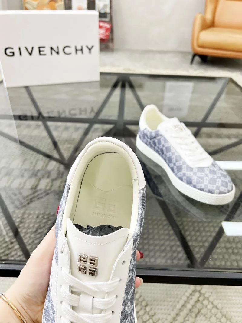 Givenchy Shoes UrbanChic 4700