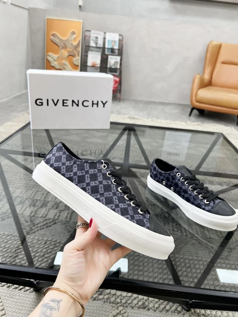 TechFriendly Givenchy Shoes 4791