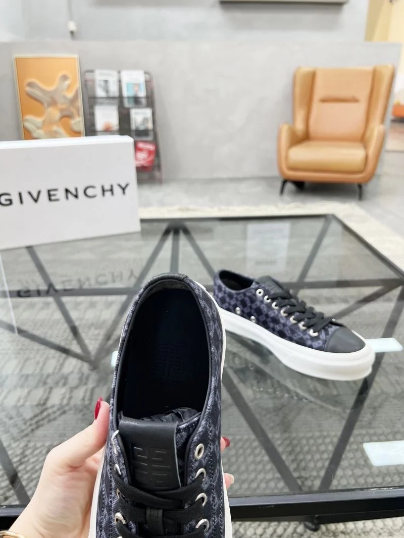 TechFriendly Givenchy Shoes 4791